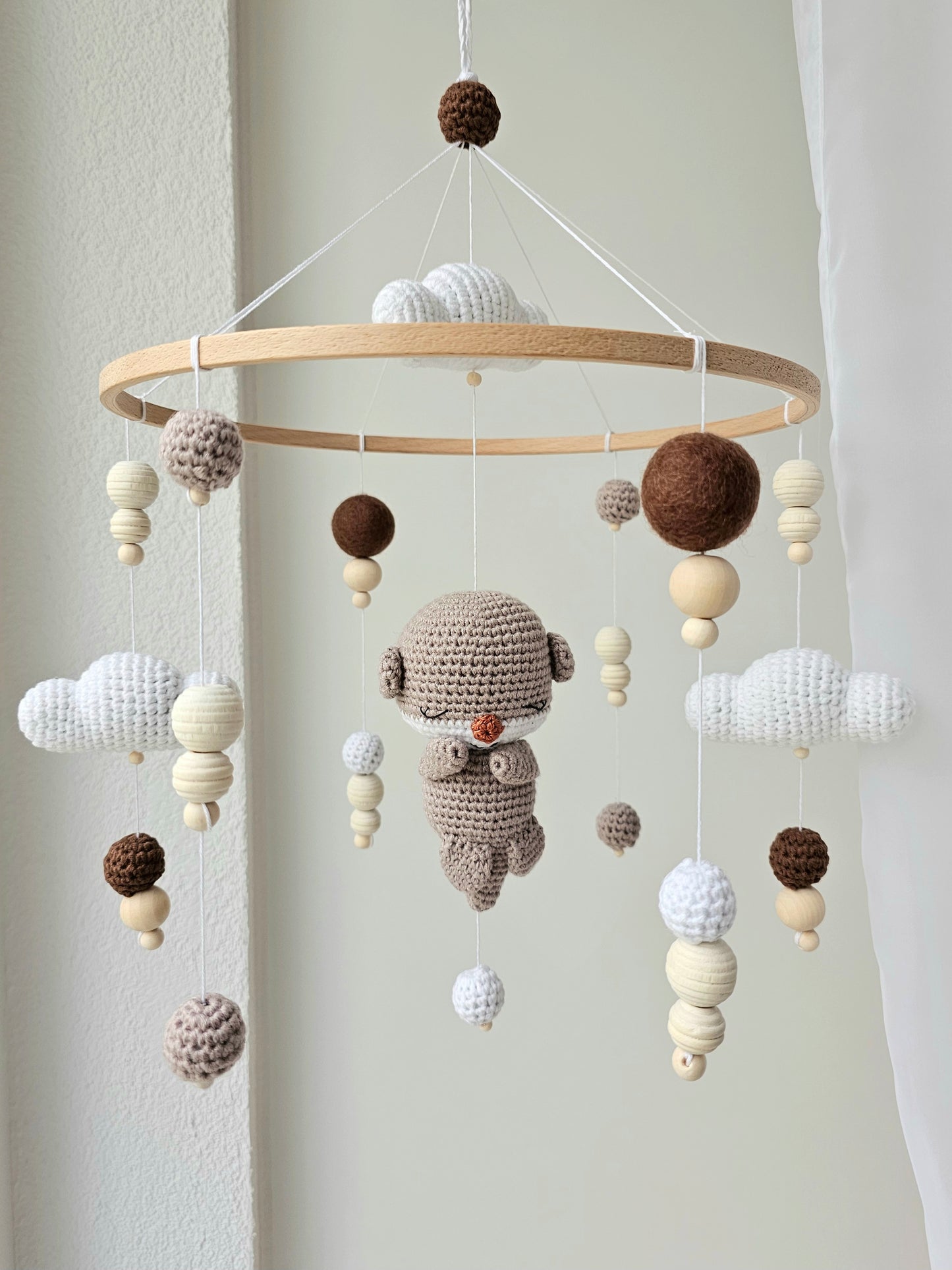 Baby Mobile Häkelliebe Otter dunkelbraun