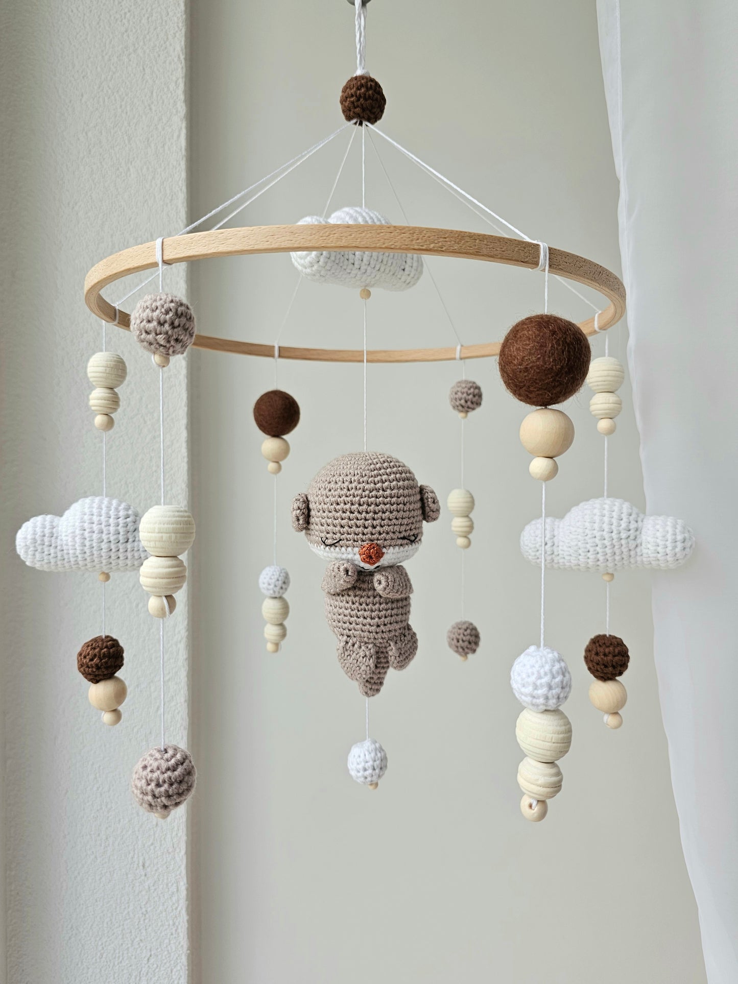 Baby Mobile Häkelliebe Otter dunkelbraun
