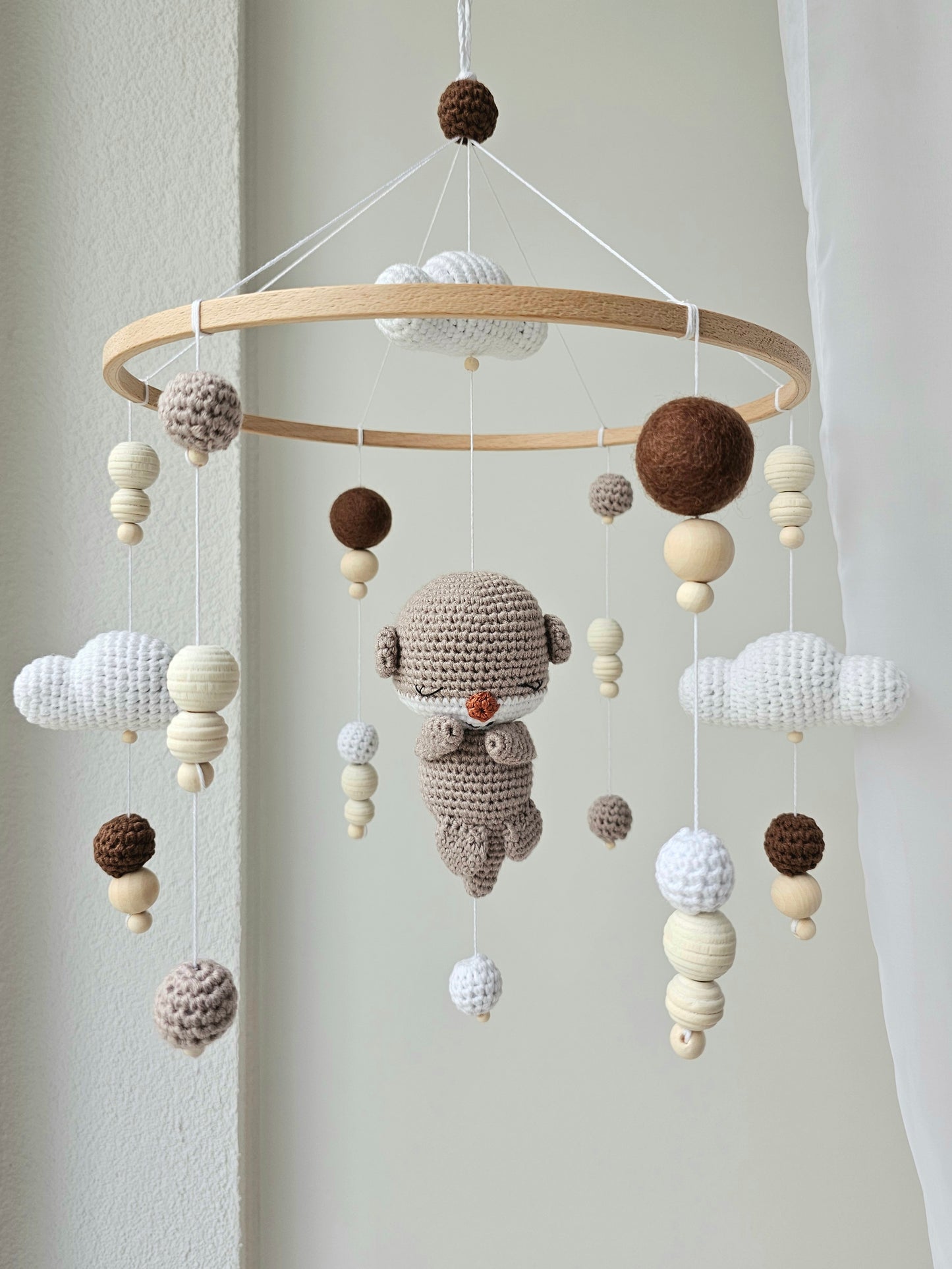 Baby Mobile Häkelliebe Otter dunkelbraun