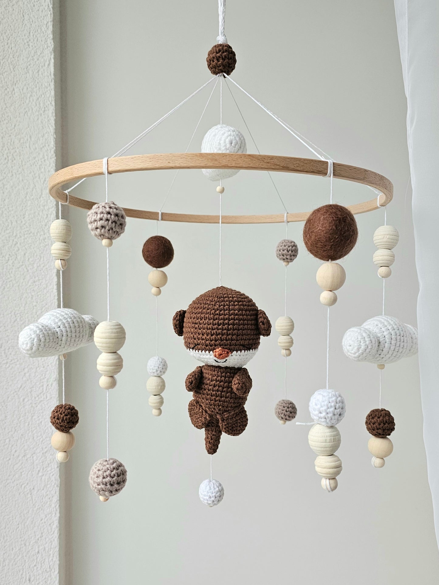 Baby Mobile Häkelliebe Otter dunkelbraun