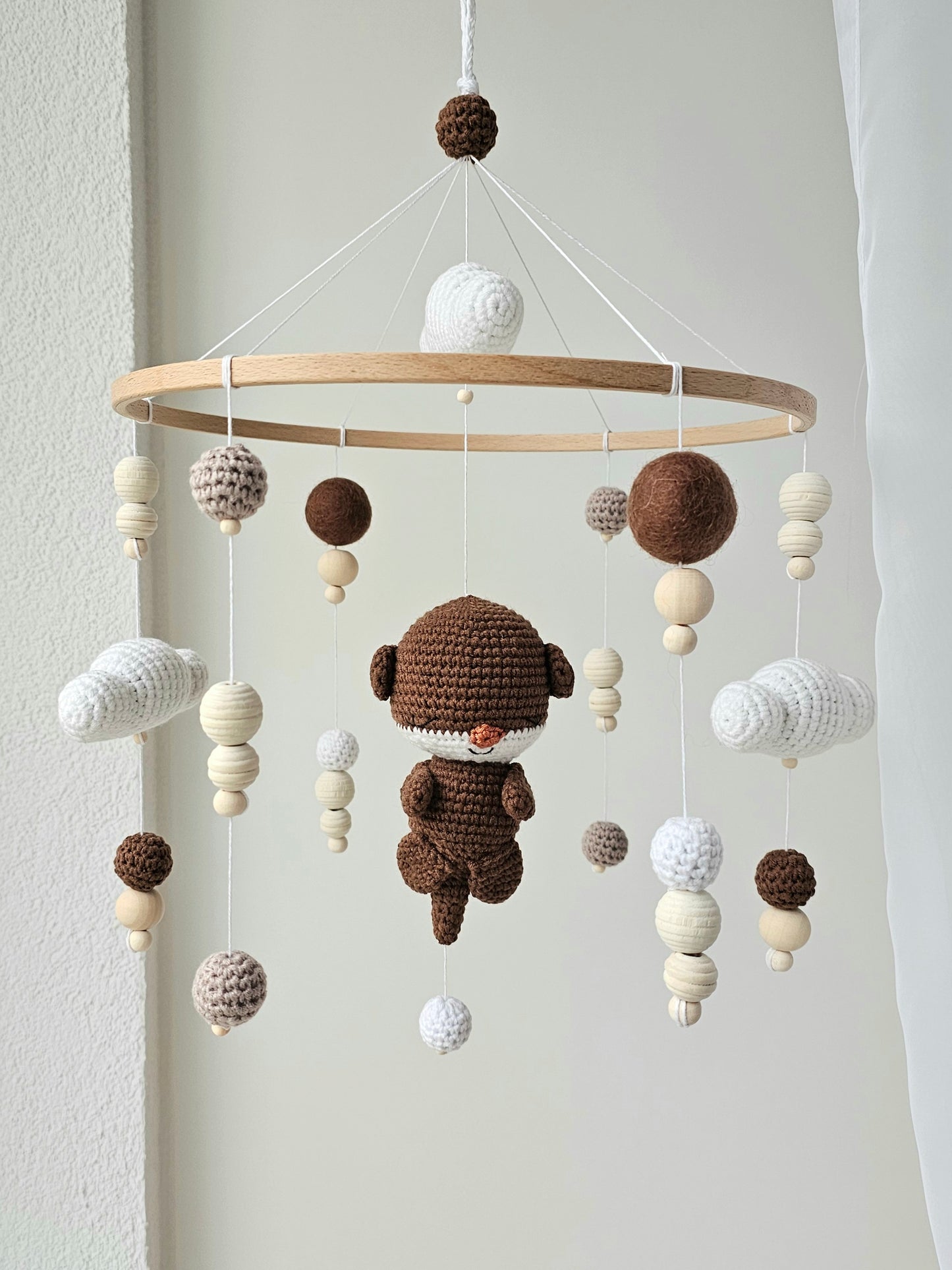Baby Mobile Häkelliebe Otter dunkelbraun