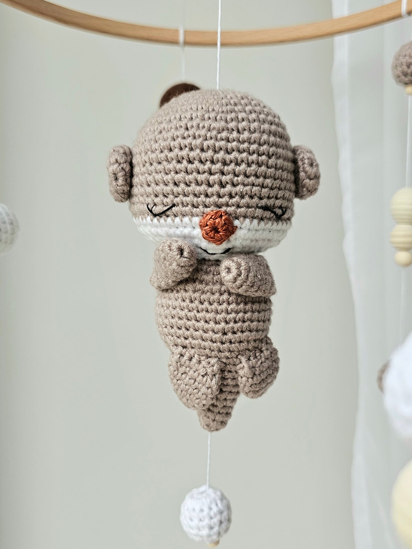 Baby Mobile Häkelliebe Otter dunkelbraun