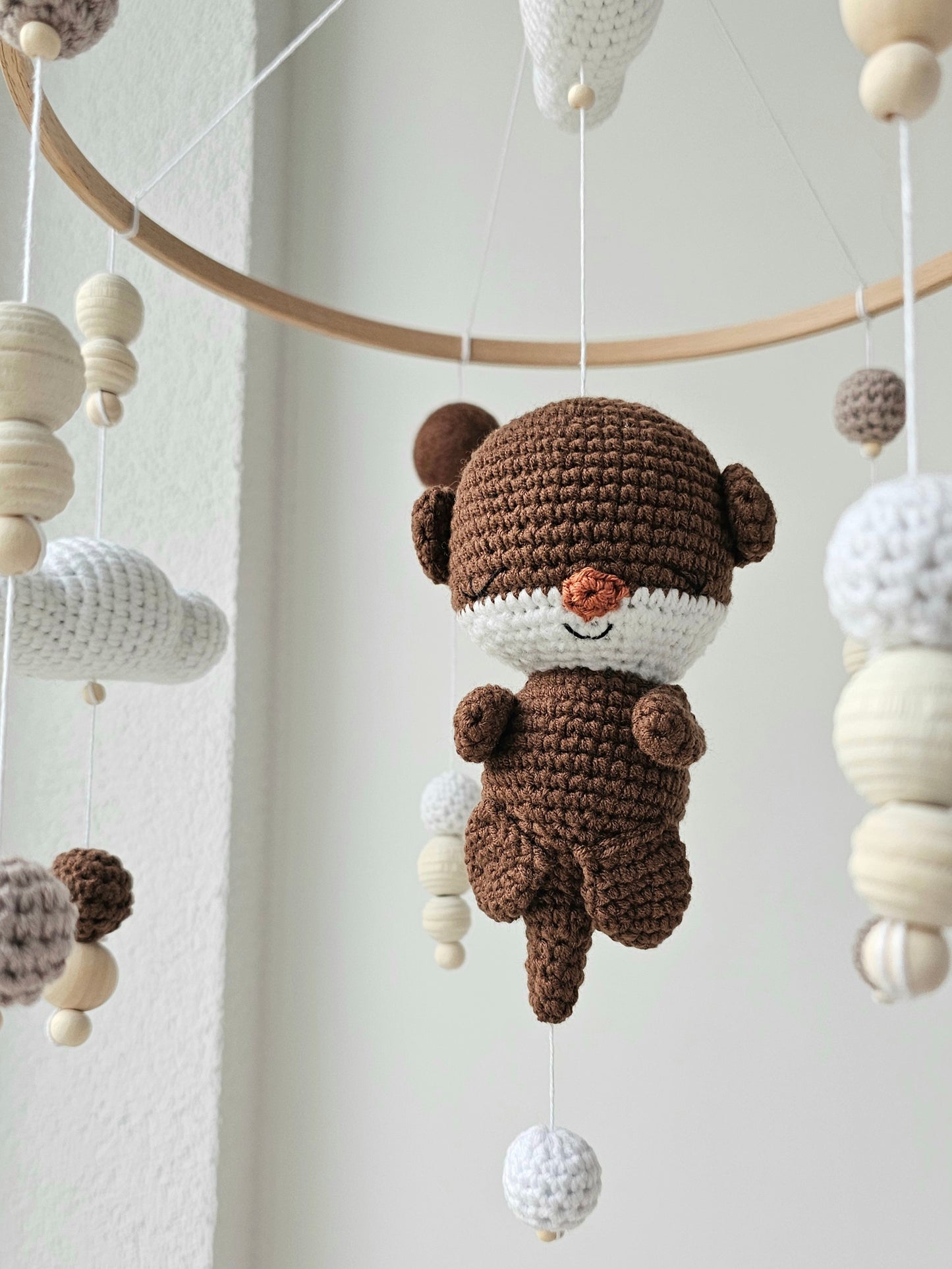 Baby Mobile Häkelliebe Otter dunkelbraun