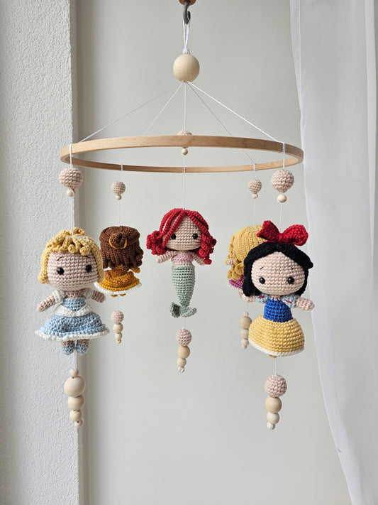 Babymobile Häkelliebe Disney Prinzessinnen