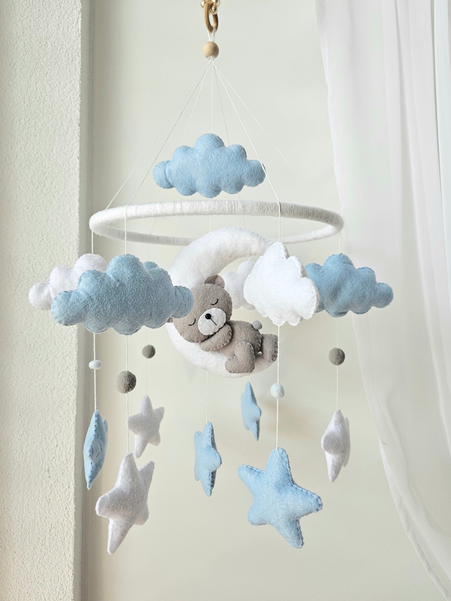 Baby Mobile träumender Bär blau, grau