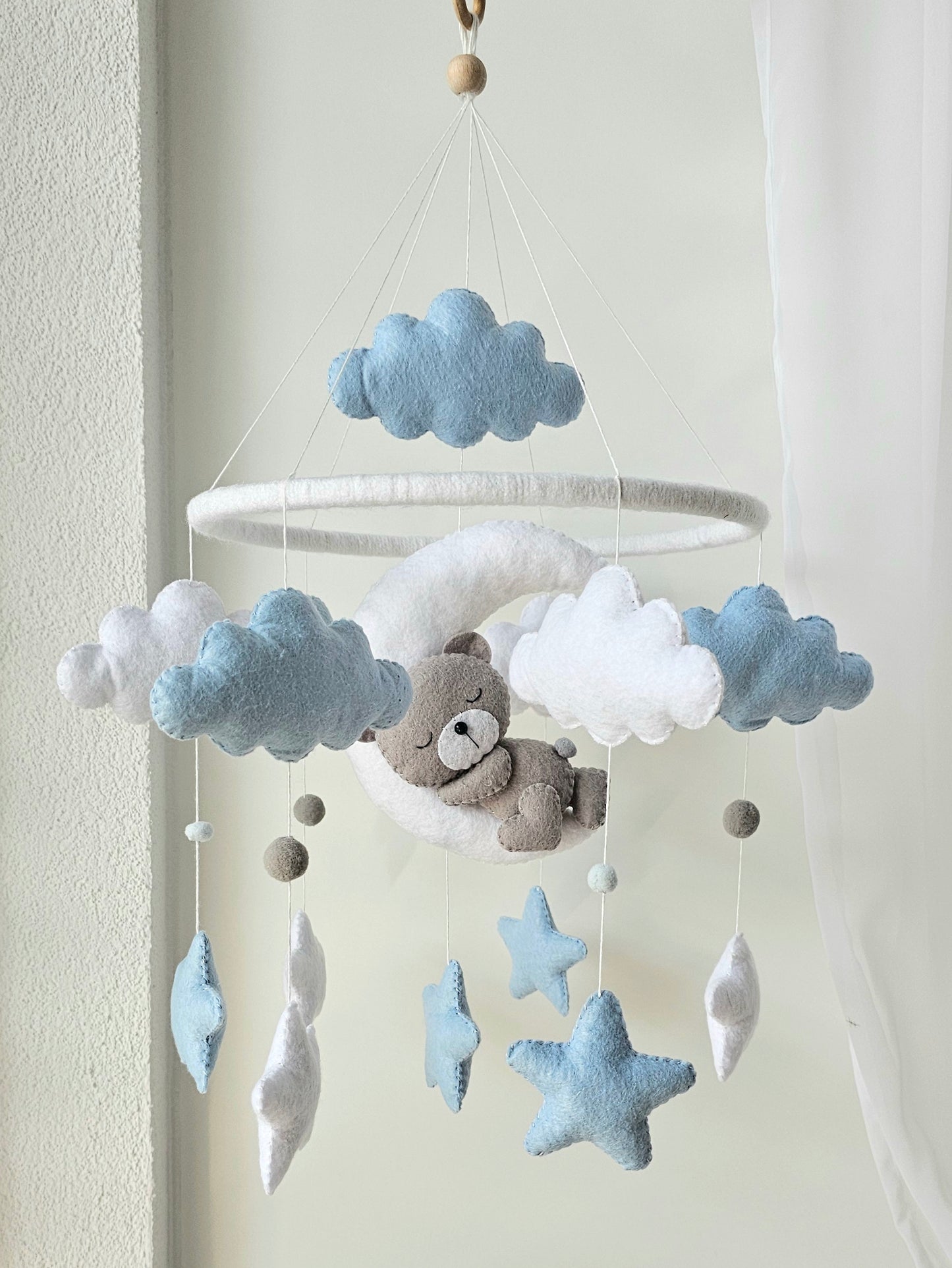 Baby Mobile träumender Bär blau, grau