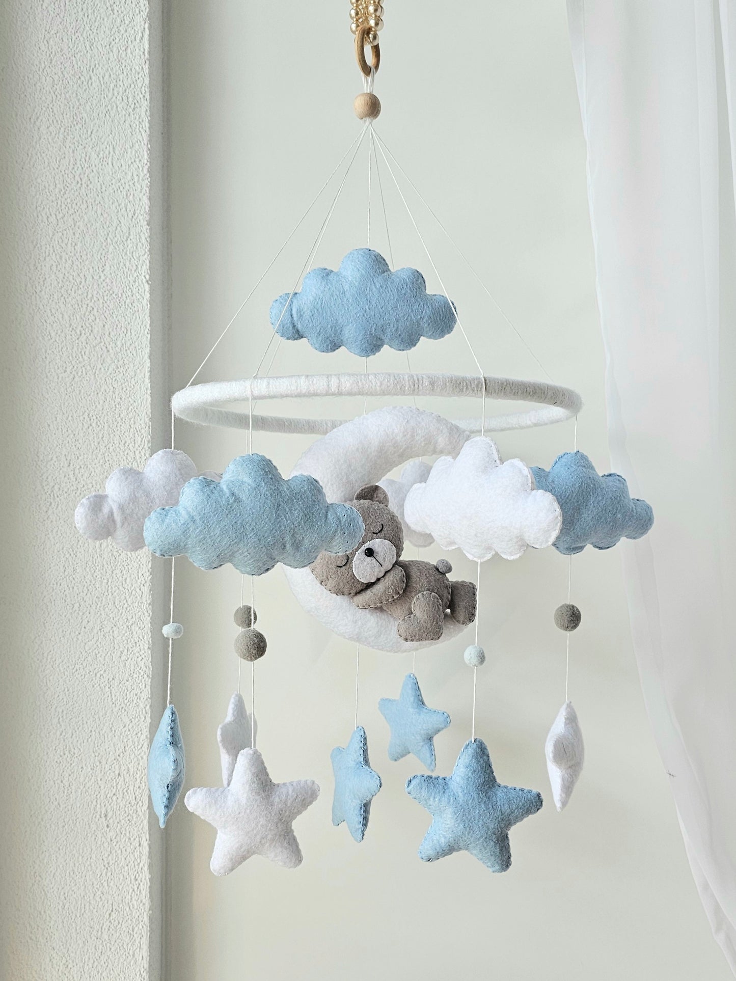 Baby Mobile träumender Bär blau, grau