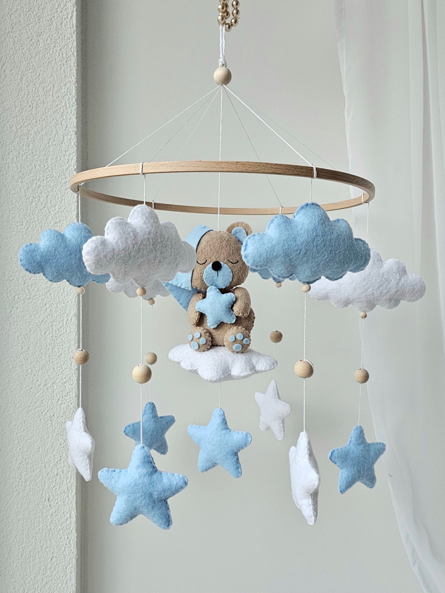 Baby Mobile träumender Bär blau
