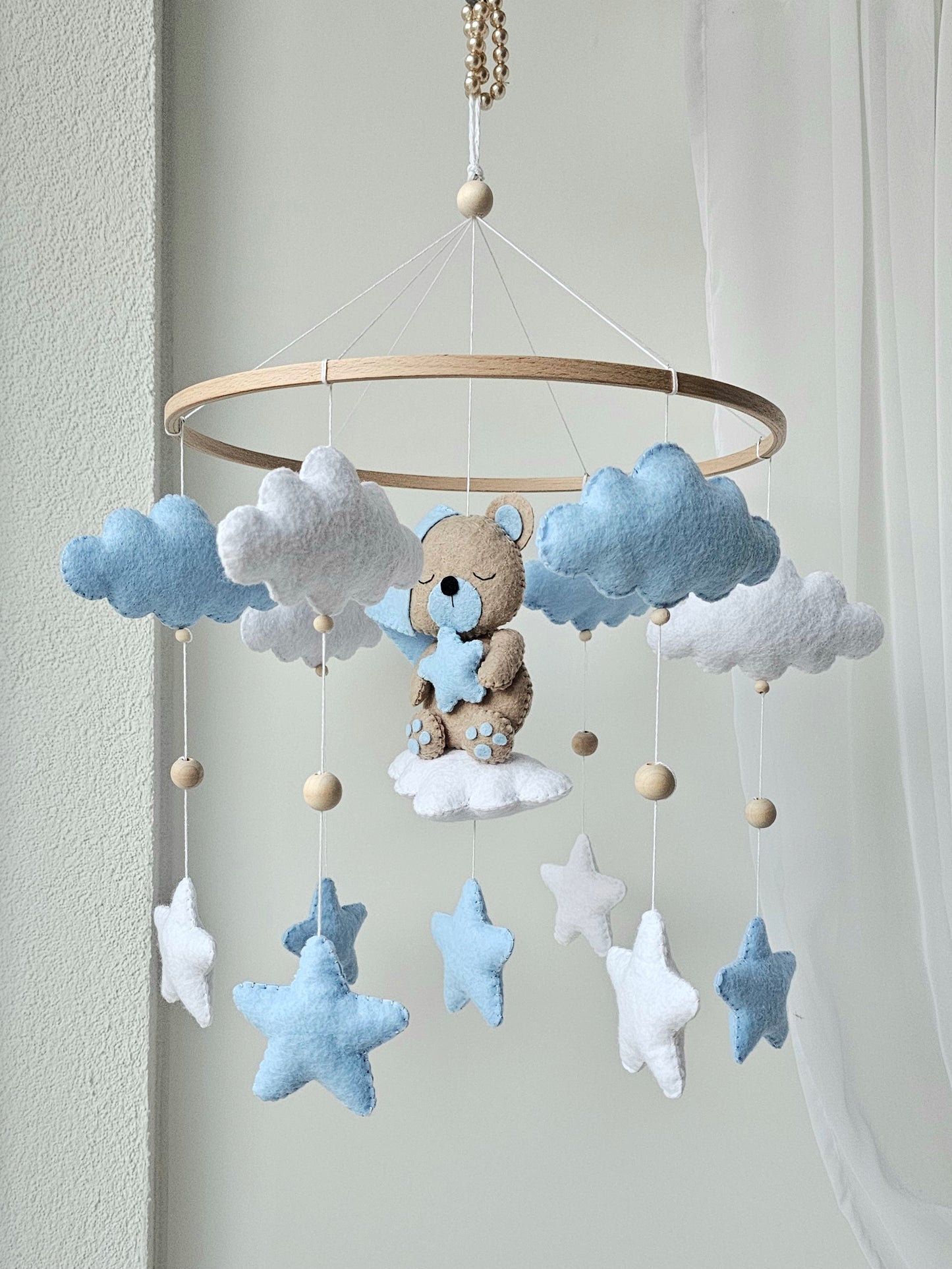 Baby Mobile träumender Bär blau