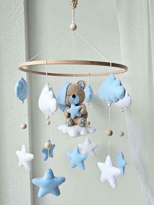 Baby Mobile träumender Bär blau