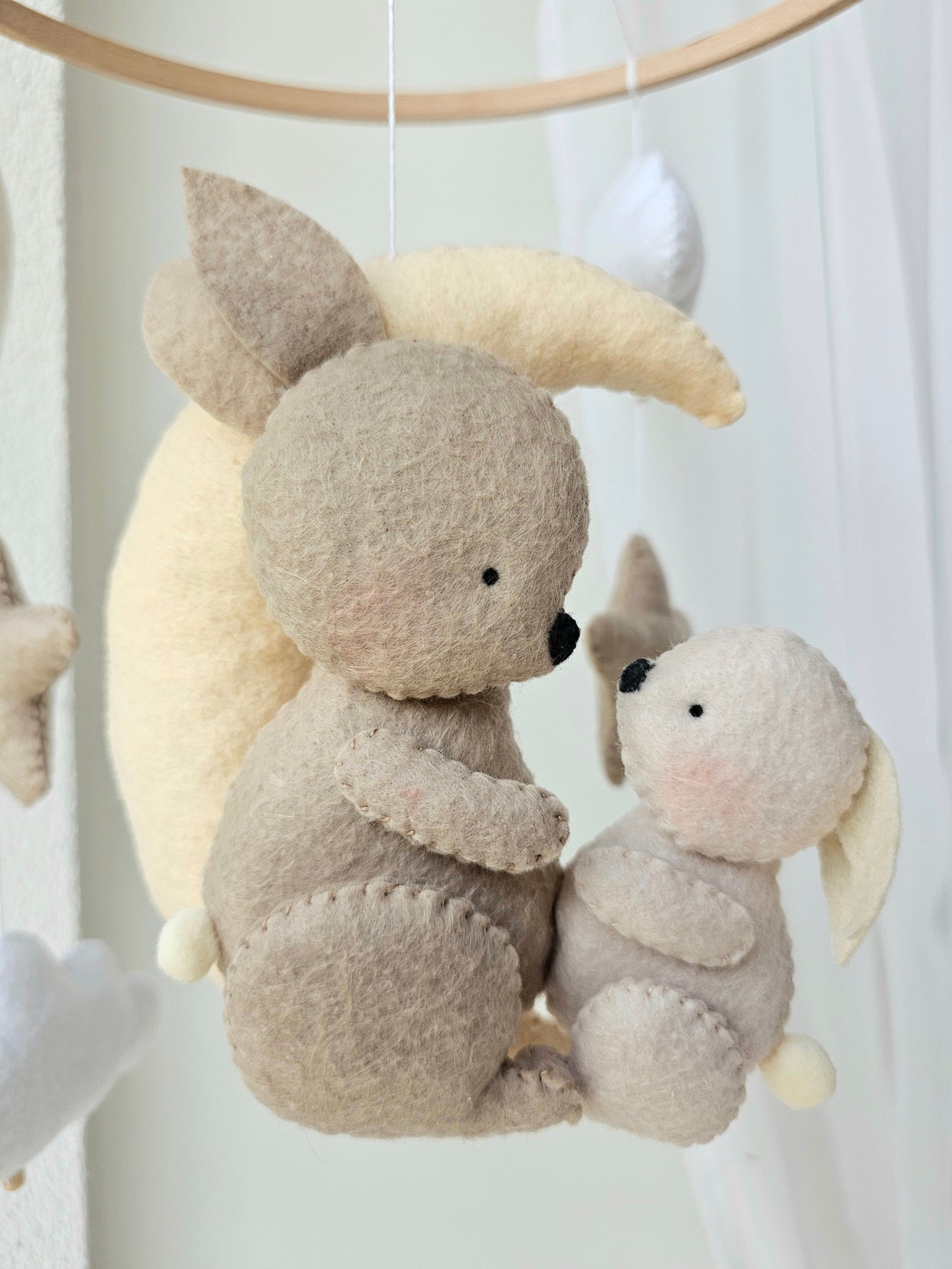 Baby Mobile Baby Häschen mit Baby