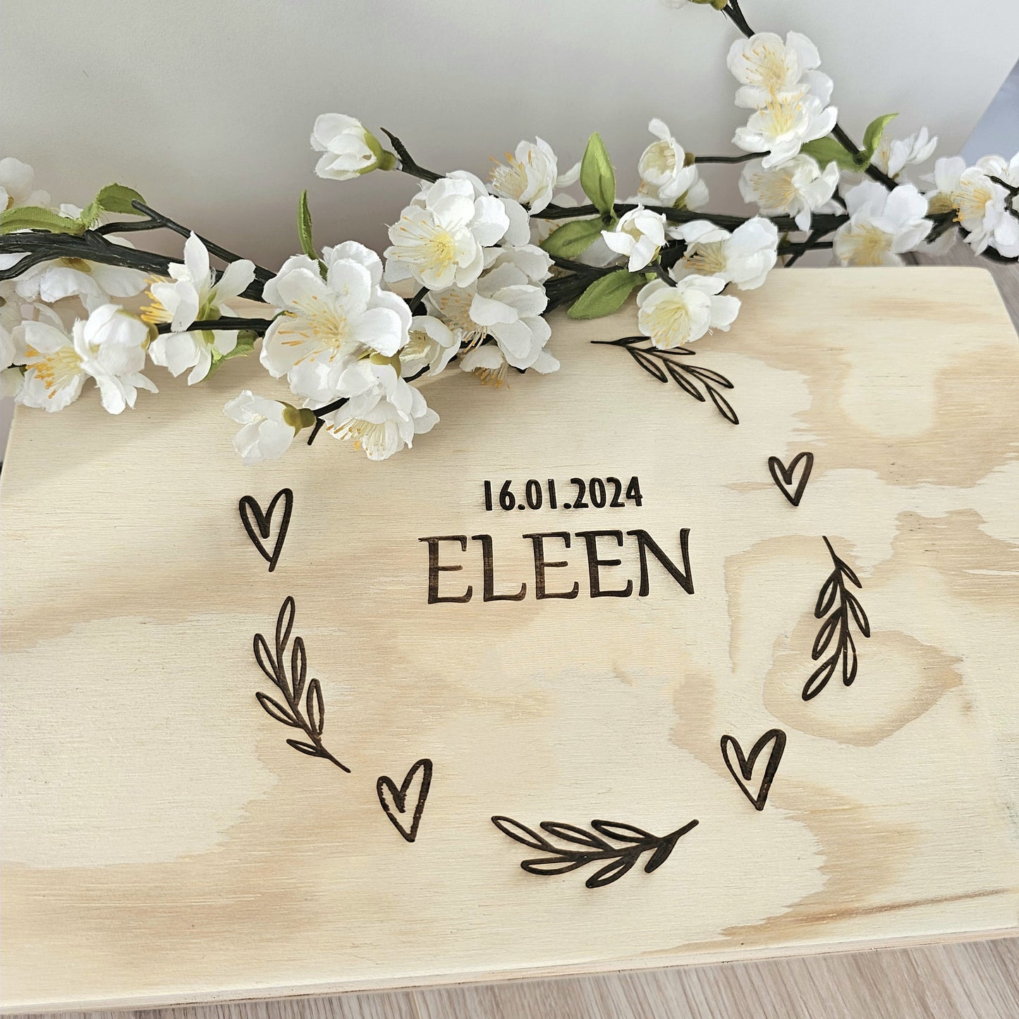 Erinnerungsbox Basic Herzkranz mit Personalisierung