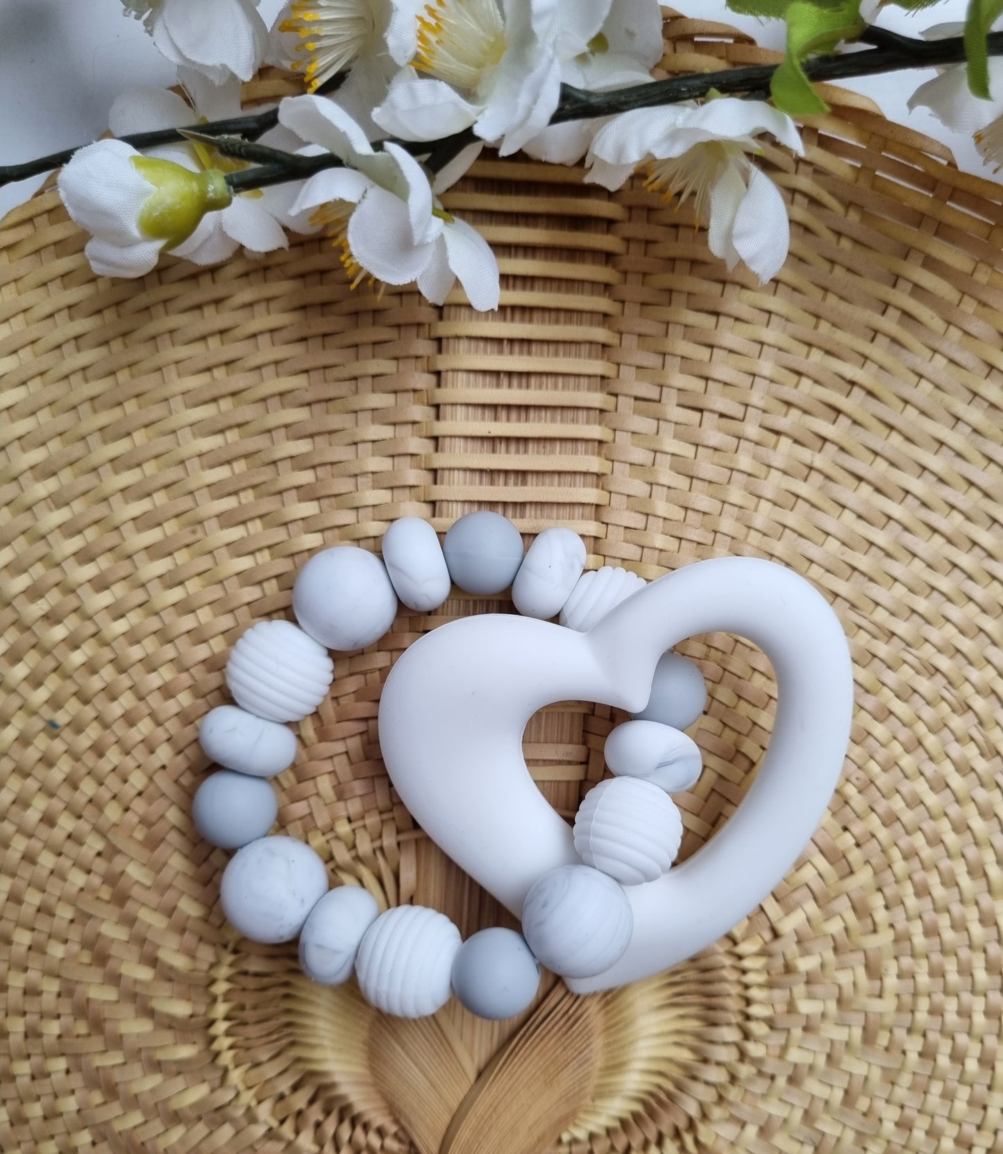 Beissring Herz weiss/grau