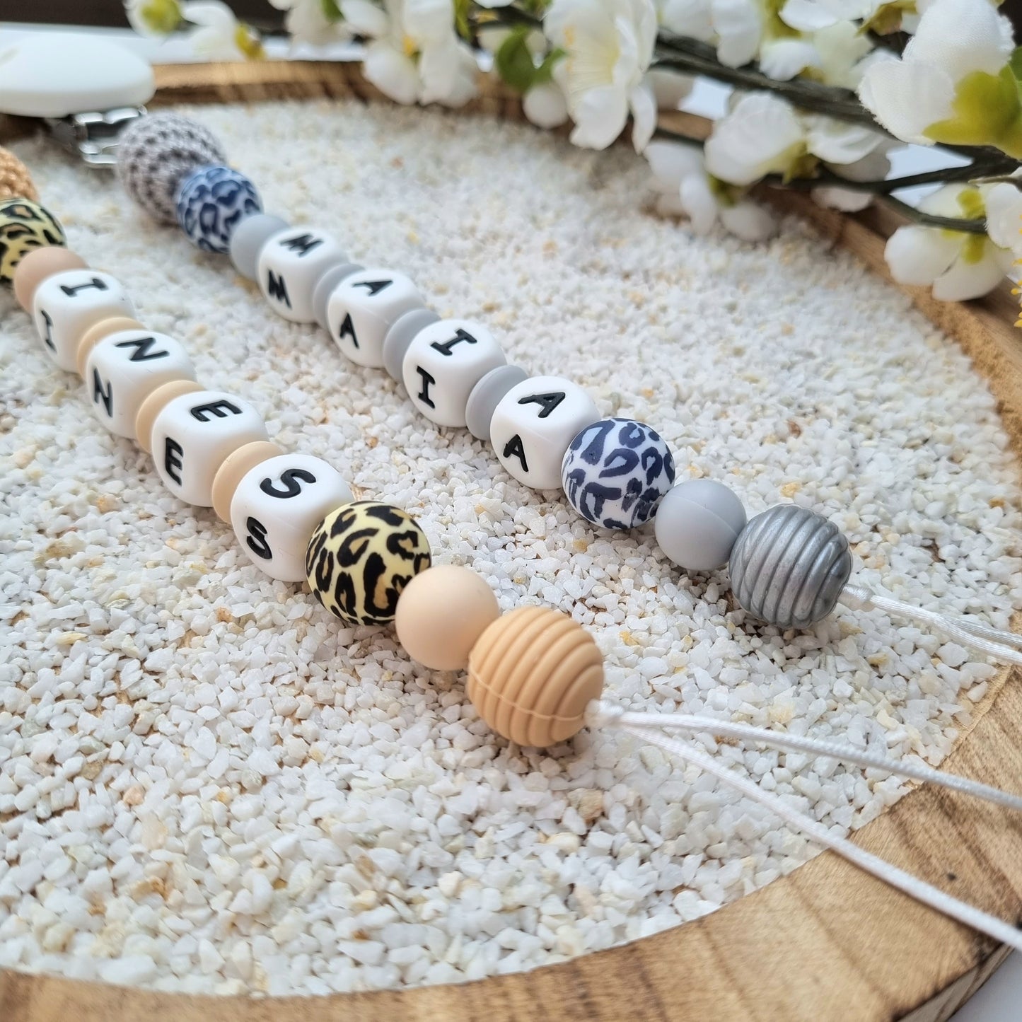 Schnullerkette Leo grau