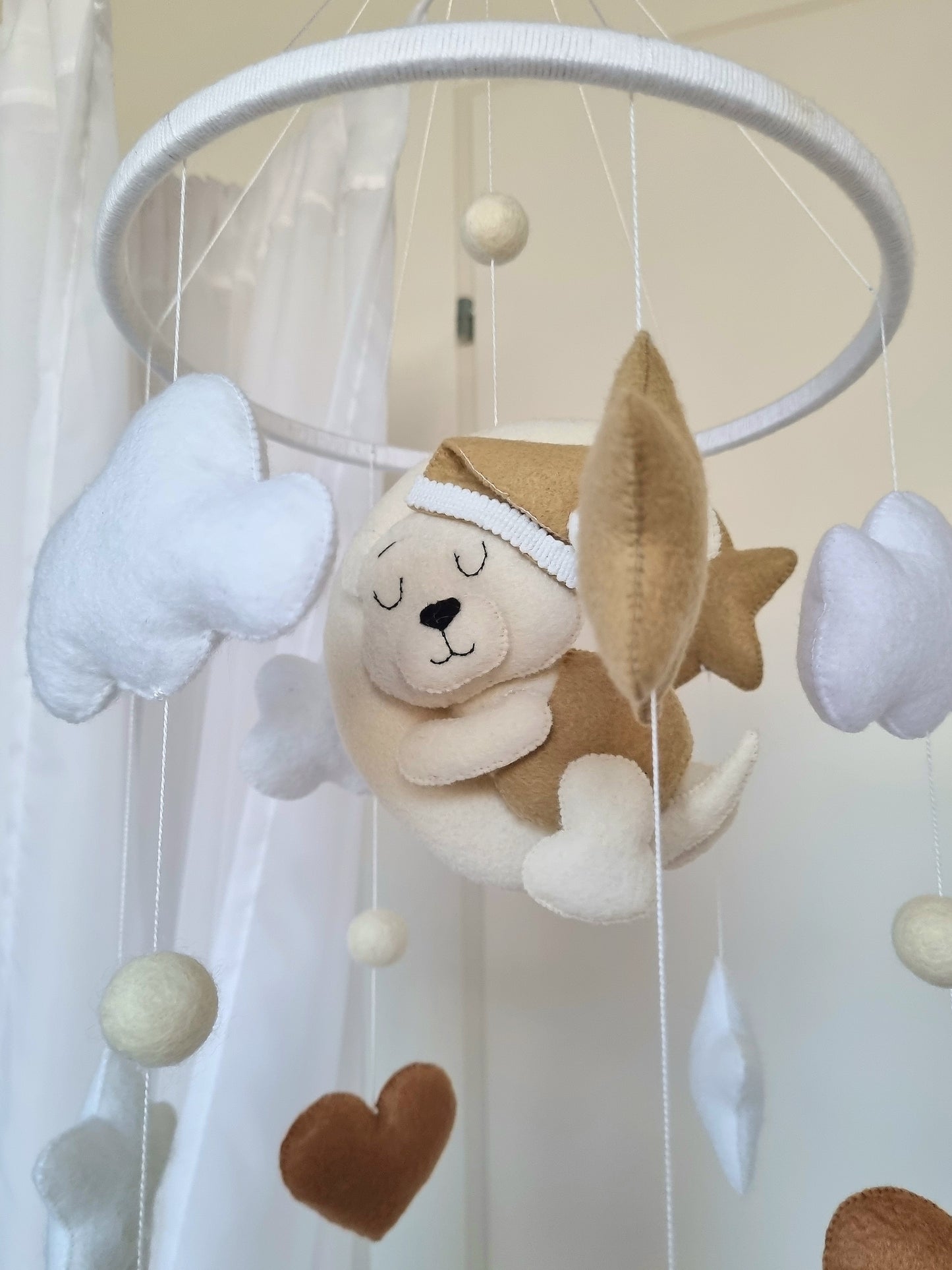 Baby Mobile träumender Bär beige