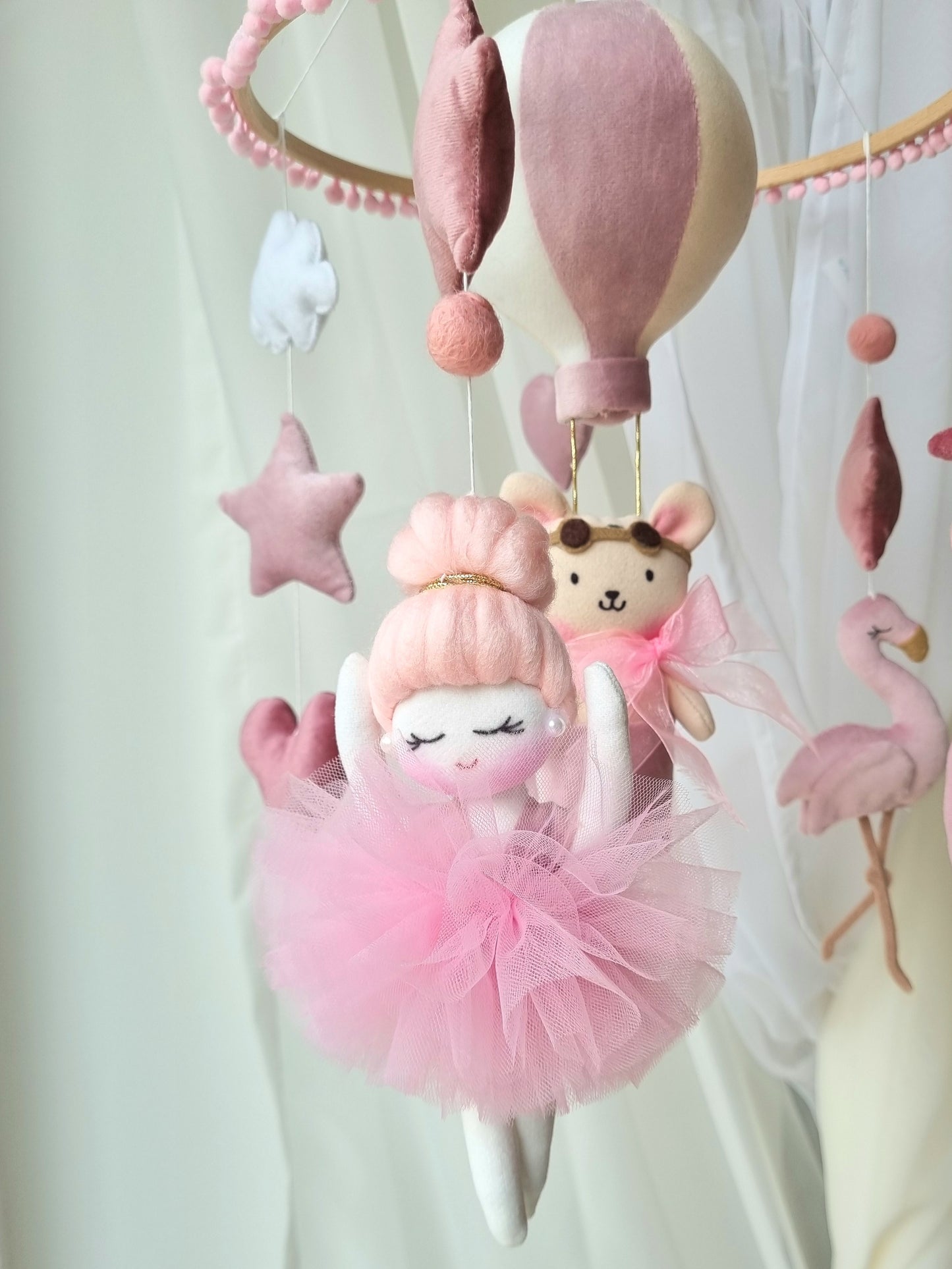 Baby Mobile Bär mit Heissluftballon rosa