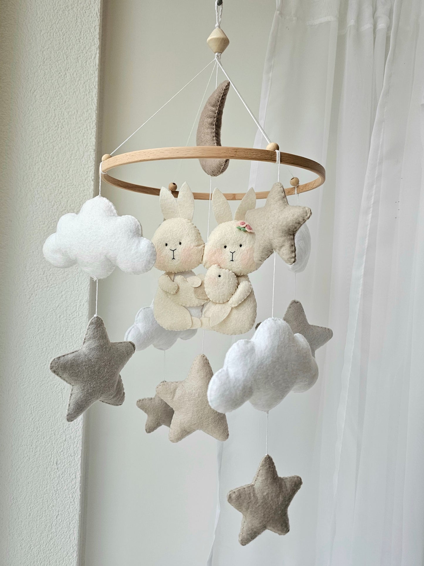 Baby Mobile Hasenfamilie