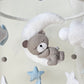 Baby Mobile träumender Bär blau, grau