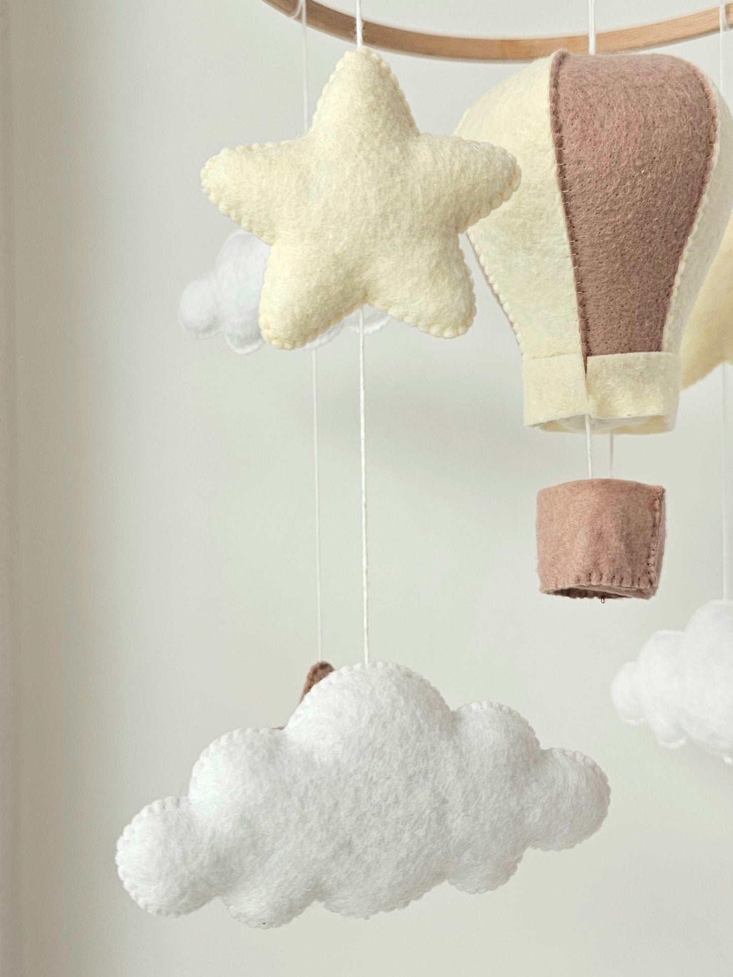 Baby Mobile Heissluftballon beige/crème/weiss