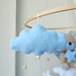 Baby Mobile träumender Bär blau