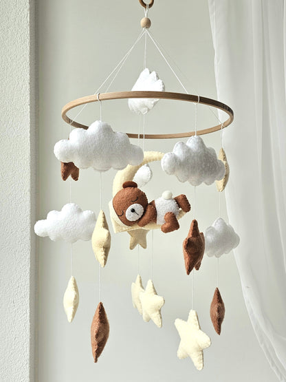 Baby Mobile schlafender Bär mit Mütze hellgelb