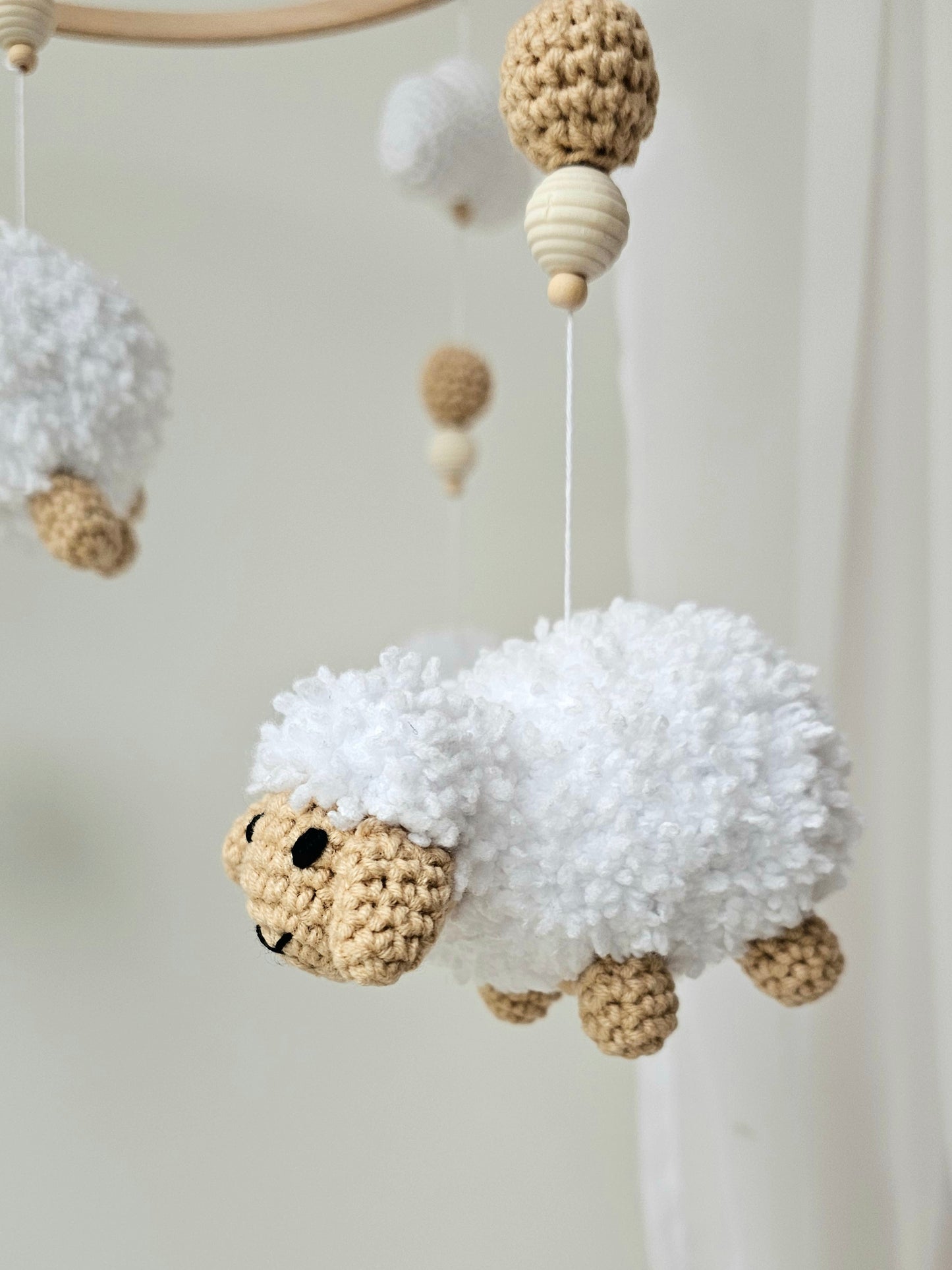 Baby Mobile tanzende Schäfchen