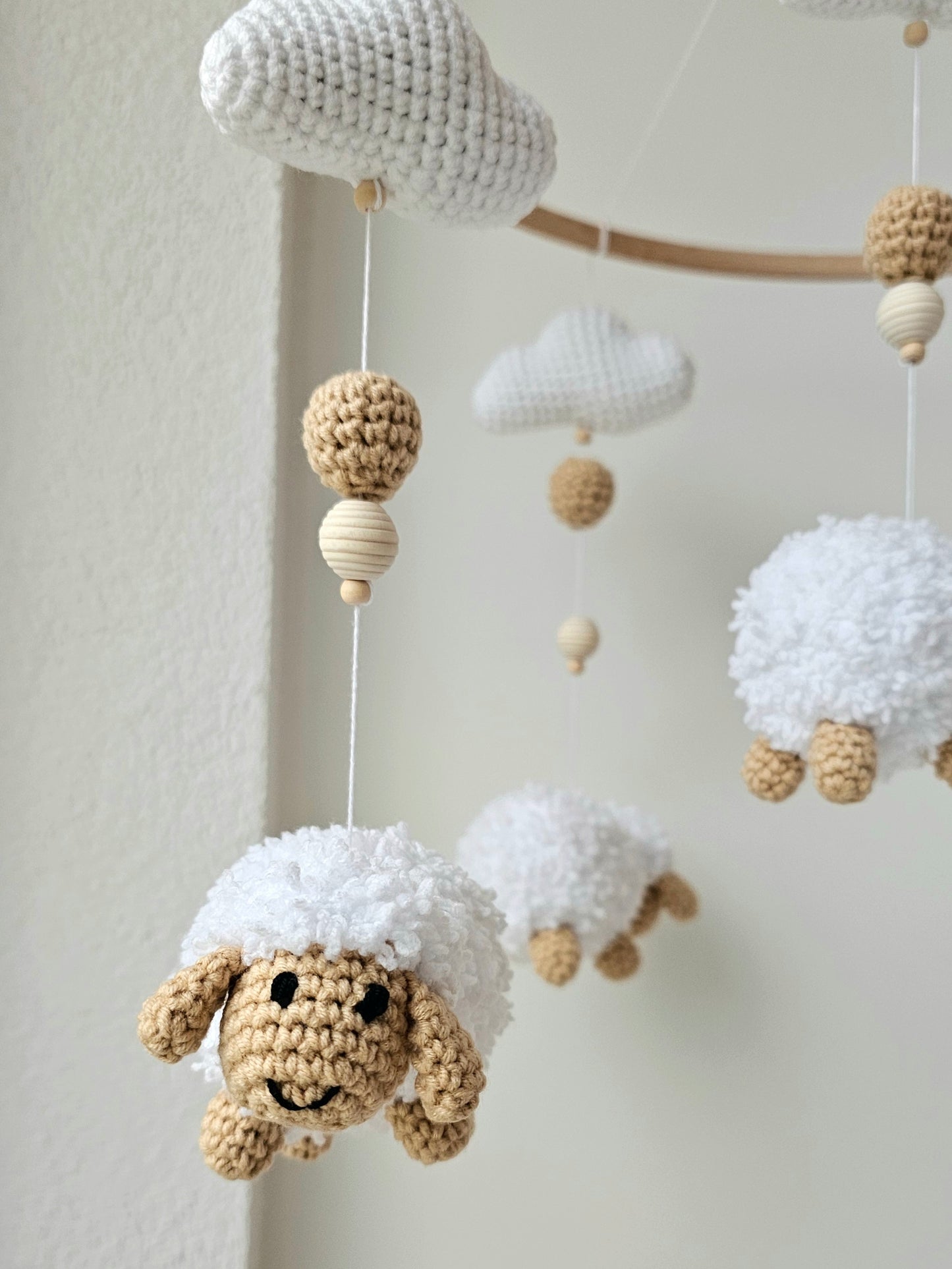 Baby Mobile tanzende Schäfchen