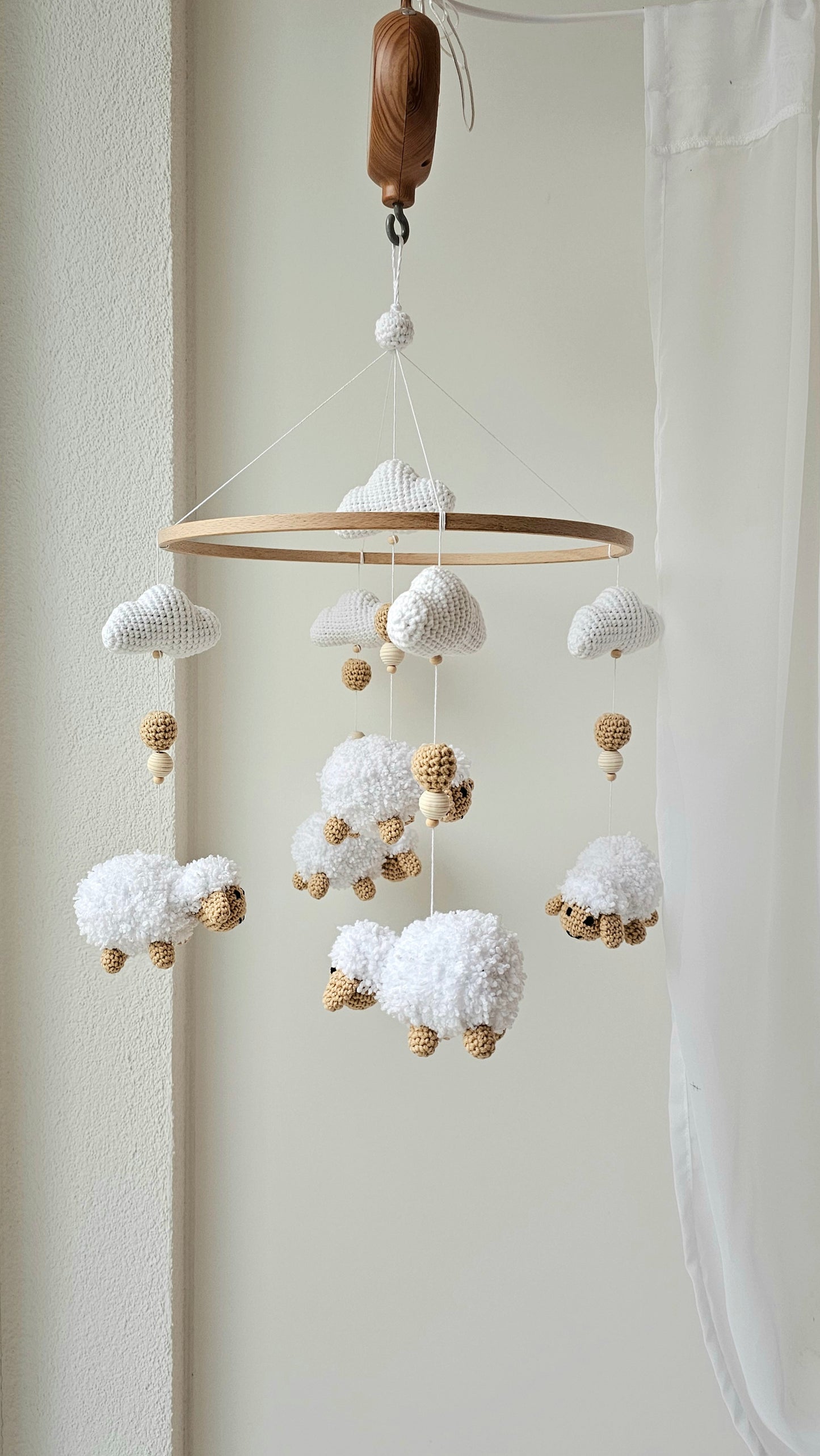 Baby Mobile tanzende Schäfchen