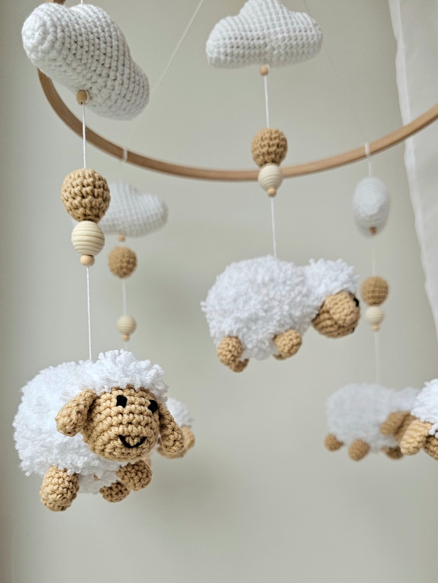 Baby Mobile tanzende Schäfchen