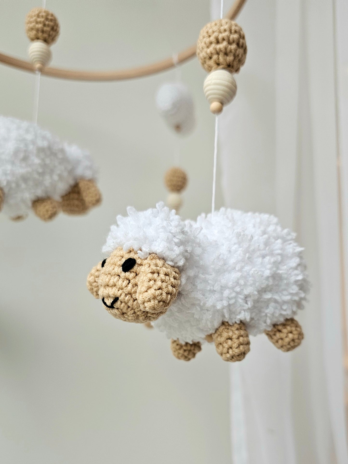 Baby Mobile tanzende Schäfchen