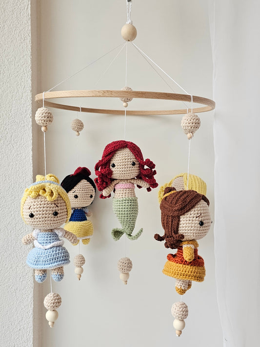 Babymobile Häkelliebe Disney Prinzessinnen