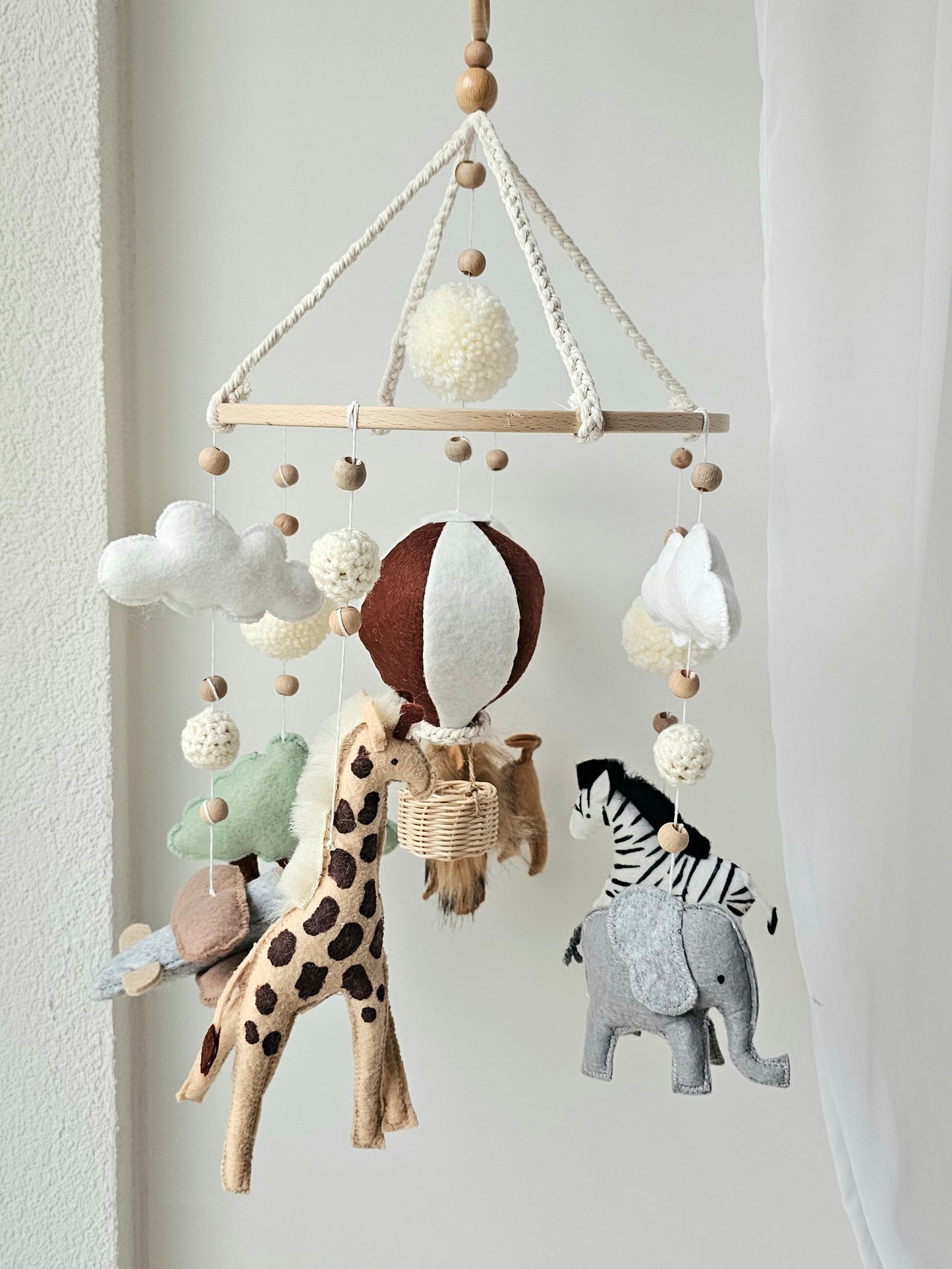 Baby Mobile fliegender Ballon natur