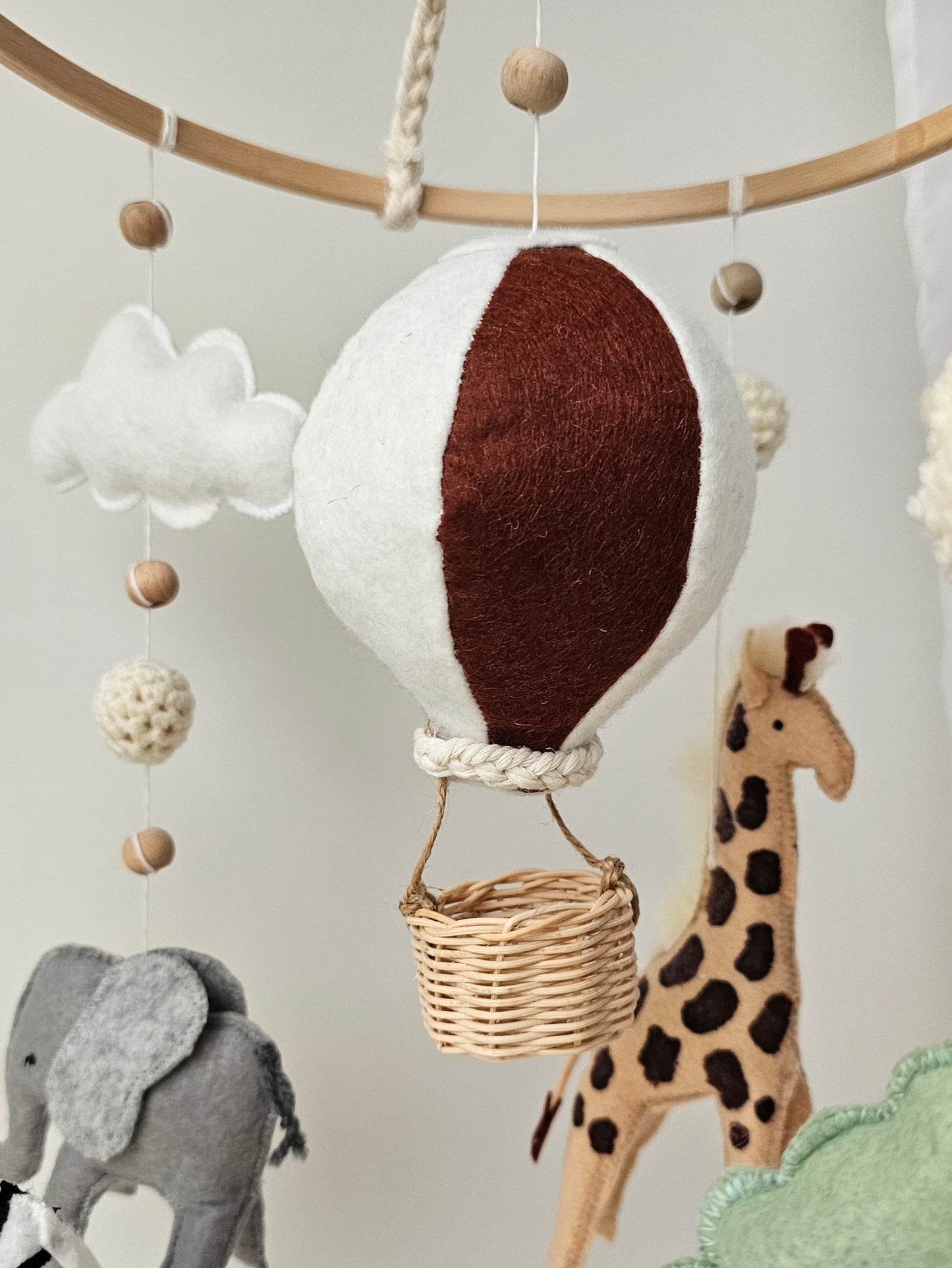 Baby Mobile fliegender Ballon natur