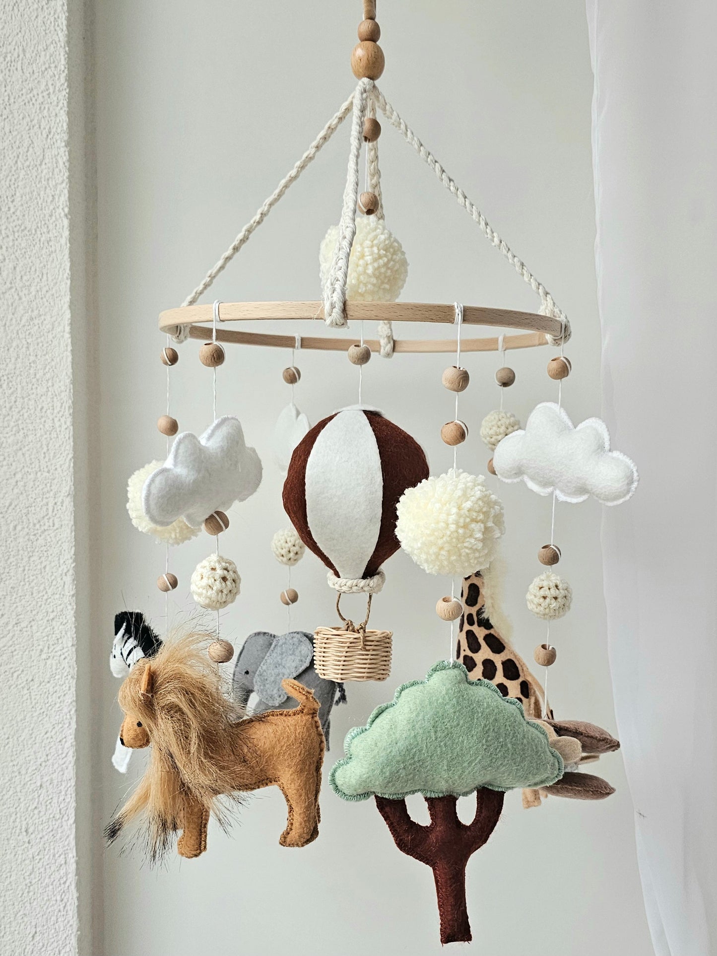 Baby Mobile fliegender Ballon natur