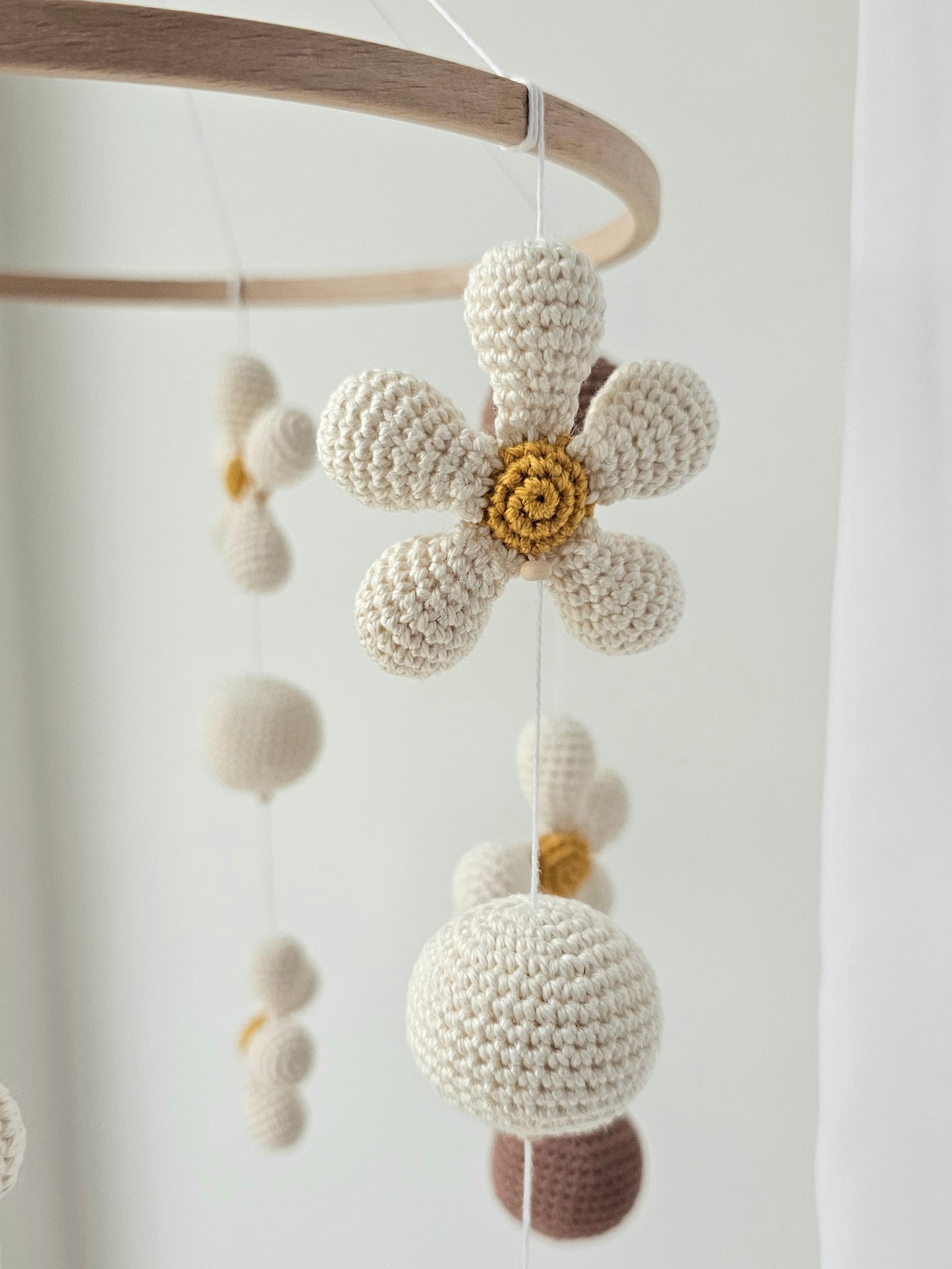Baby Mobile Flower Power beige