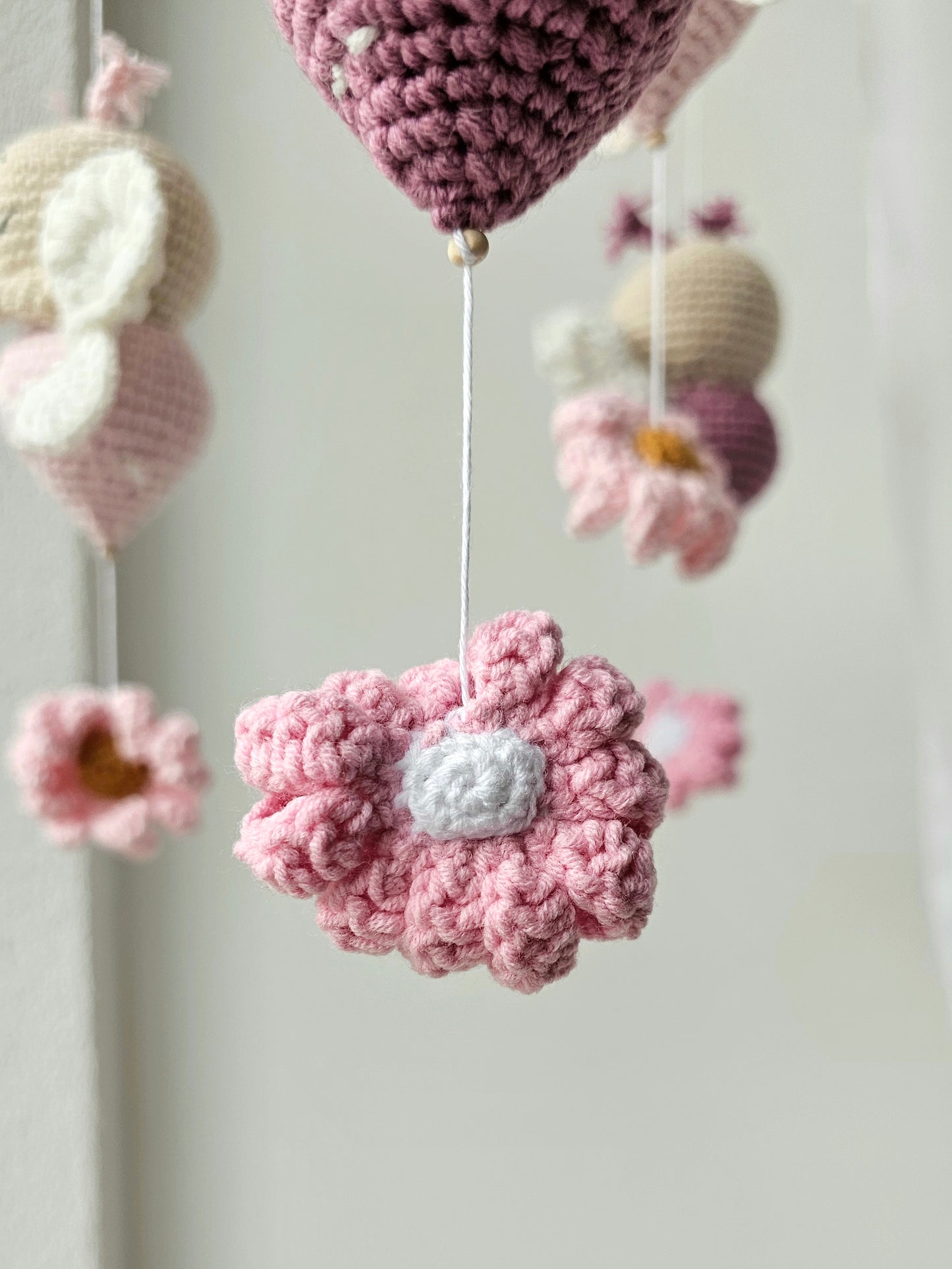 Baby Mobile Schmetterling Blumen Traum rosa