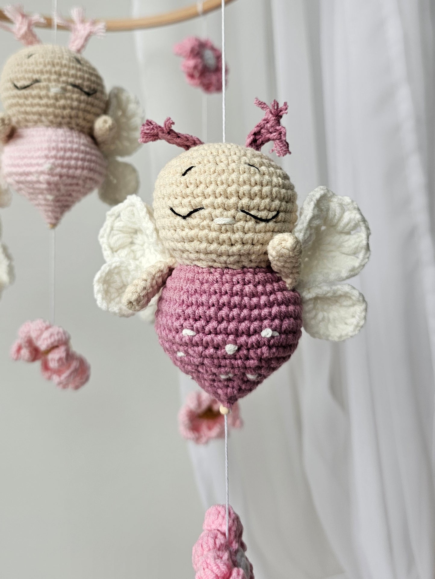 Baby Mobile Schmetterling Blumen Traum rosa