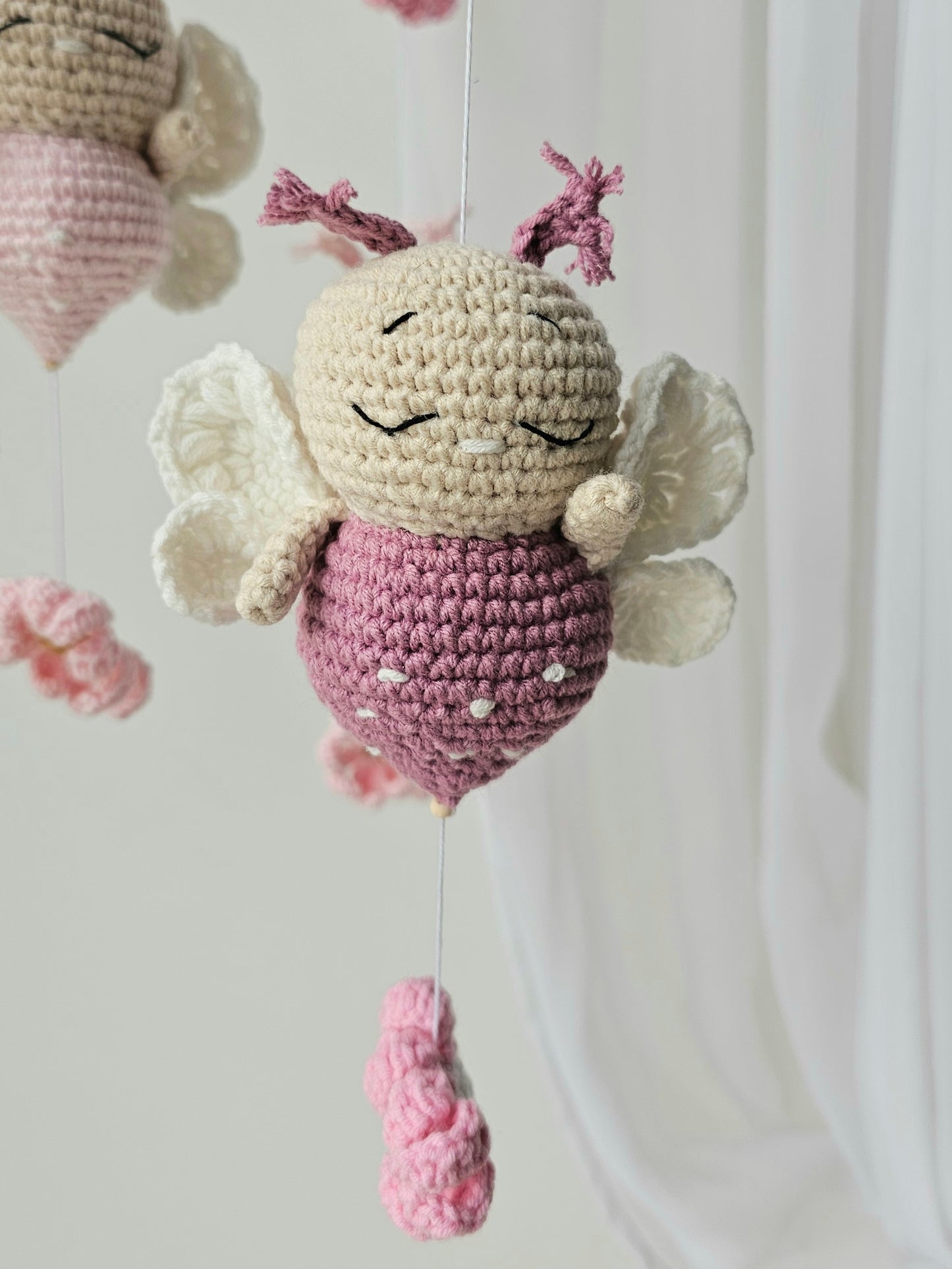 Baby Mobile Schmetterling Blumen Traum rosa