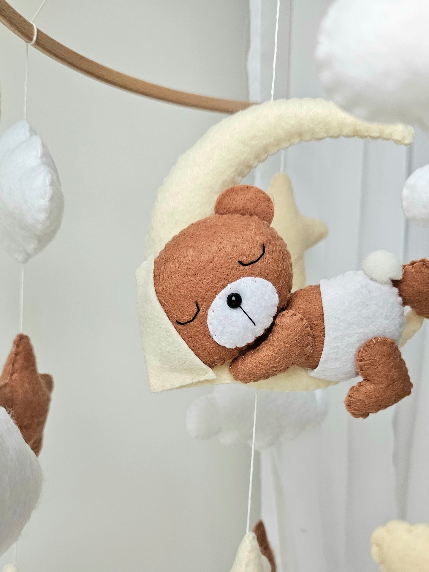 Baby Mobile Bärchen mit Mütze hellgelb