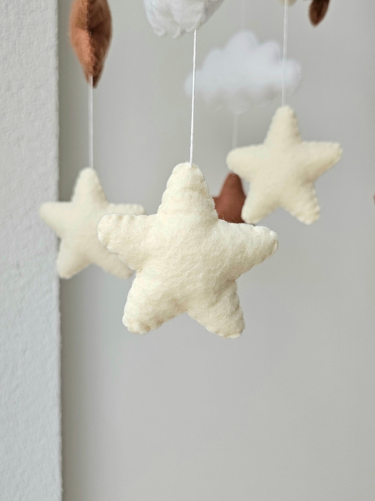 Baby Mobile Bärchen mit Mütze hellgelb