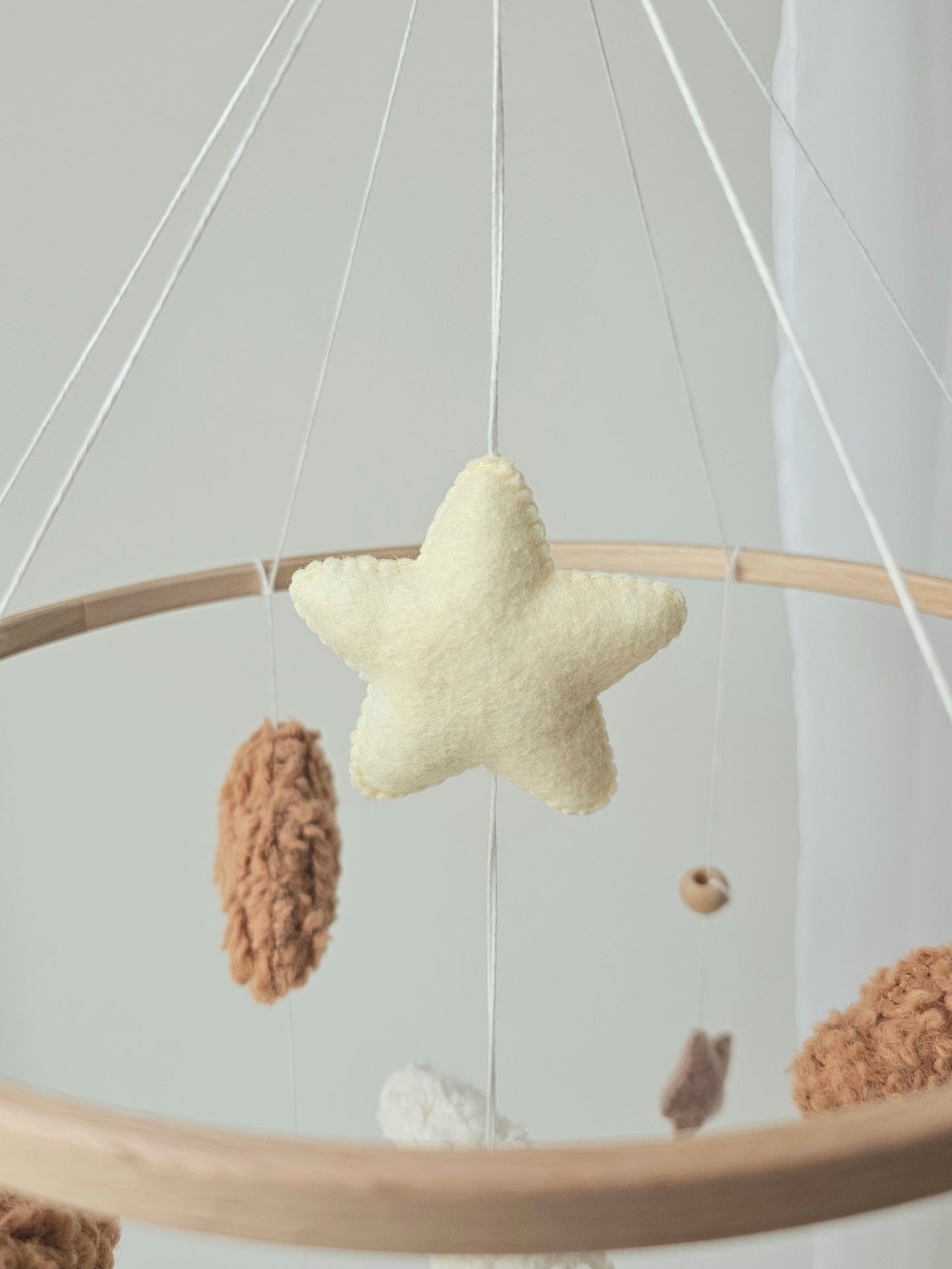 Baby Mobile Pouffy Bärchen crème/hellbraun