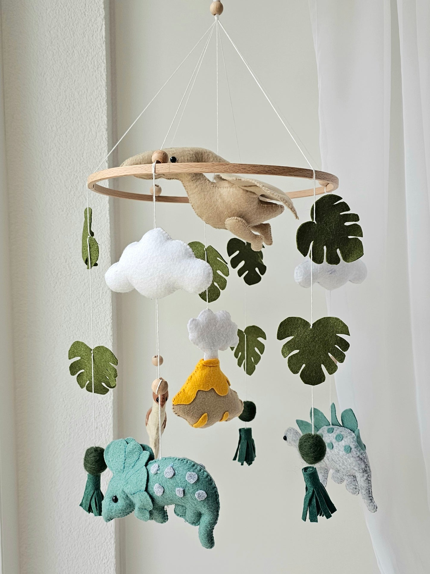 Baby Mobile Dinosaurier mit Vulkan