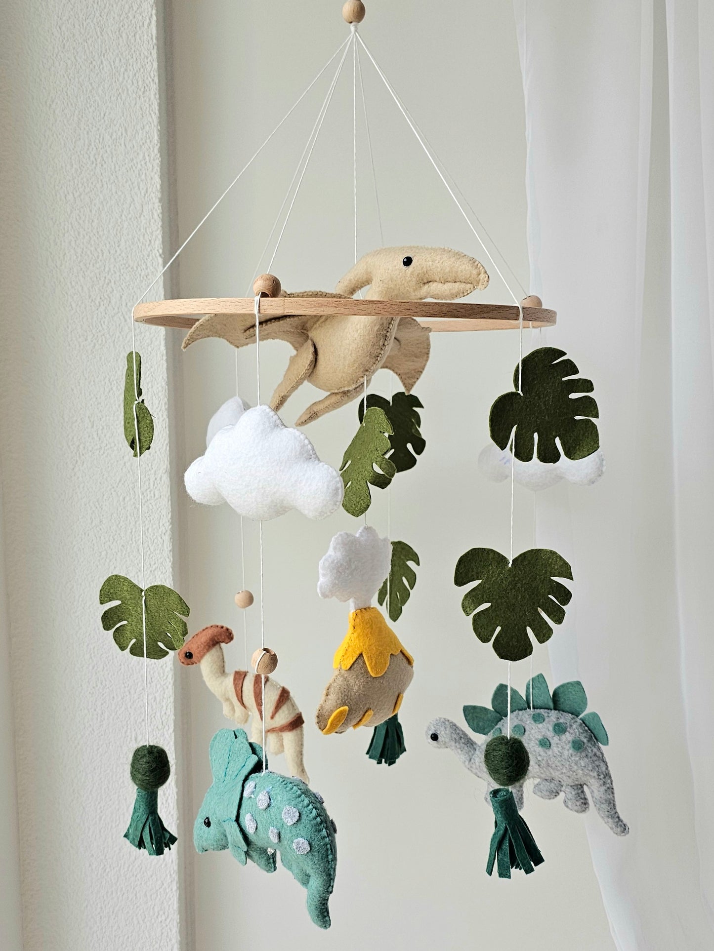 Baby Mobile Dinosaurier mit Vulkan