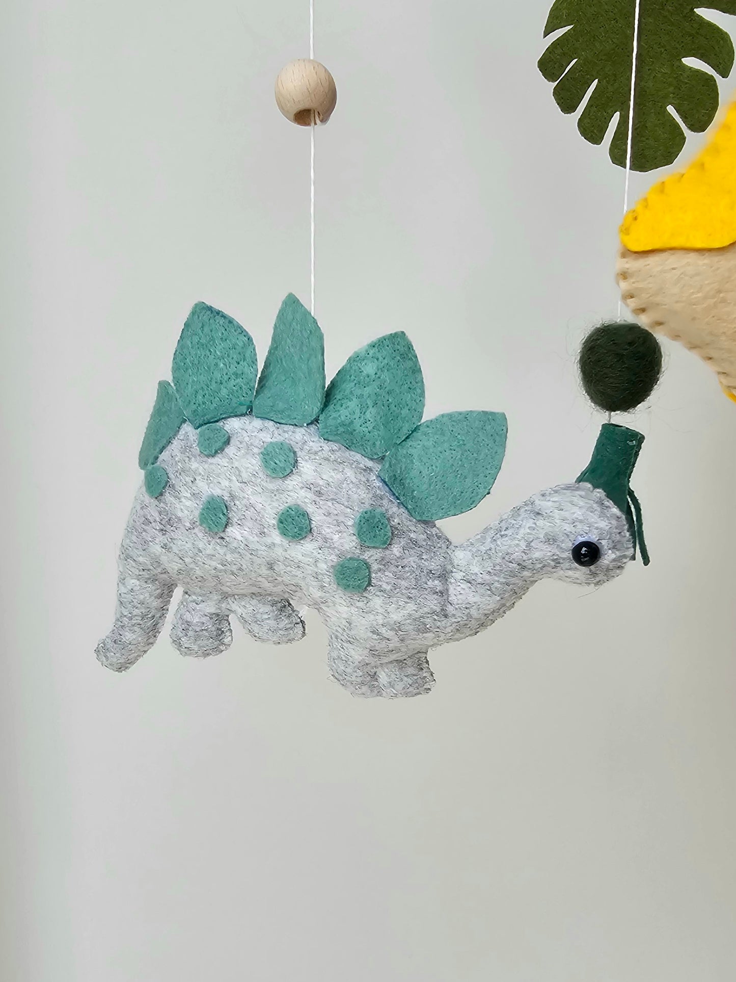 Baby Mobile Dinosaurier mit Vulkan
