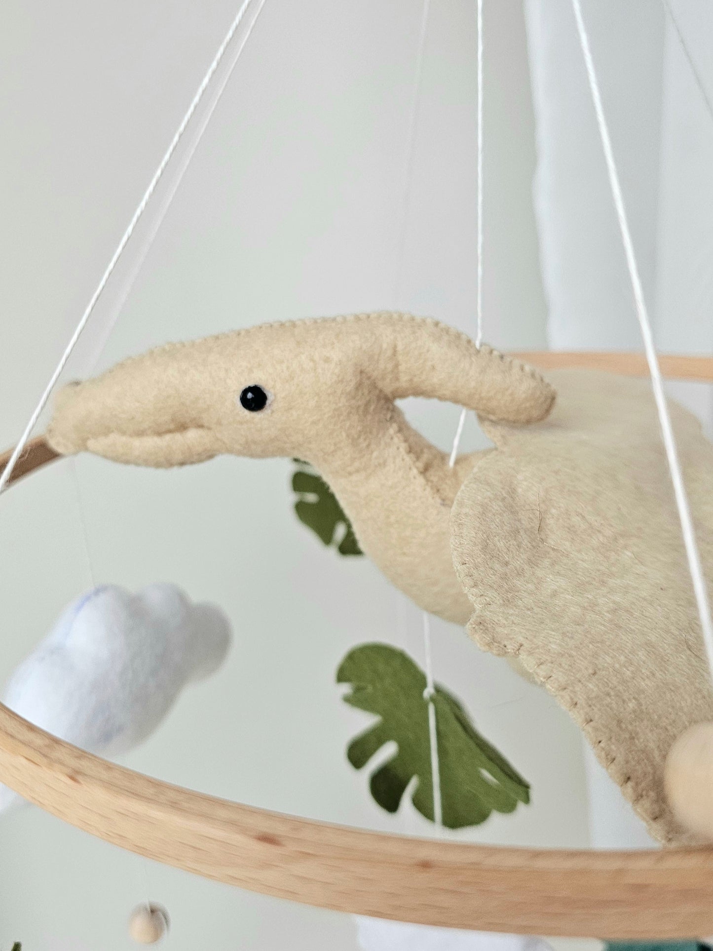 Baby Mobile Dinosaurier mit Vulkan