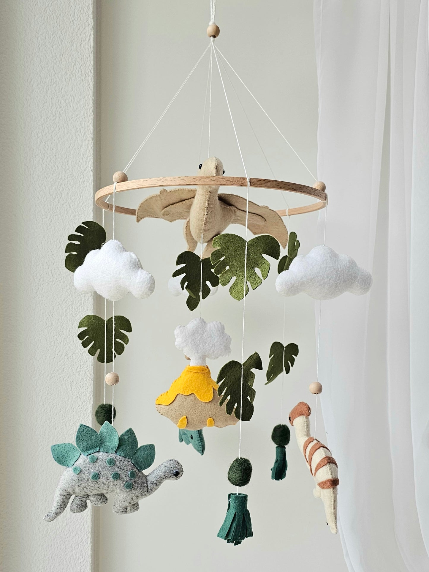Baby Mobile Dinosaurier mit Vulkan