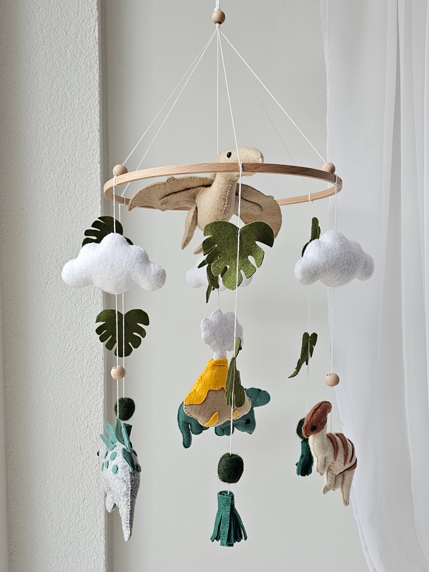 Baby Mobile Dinosaurier mit Vulkan