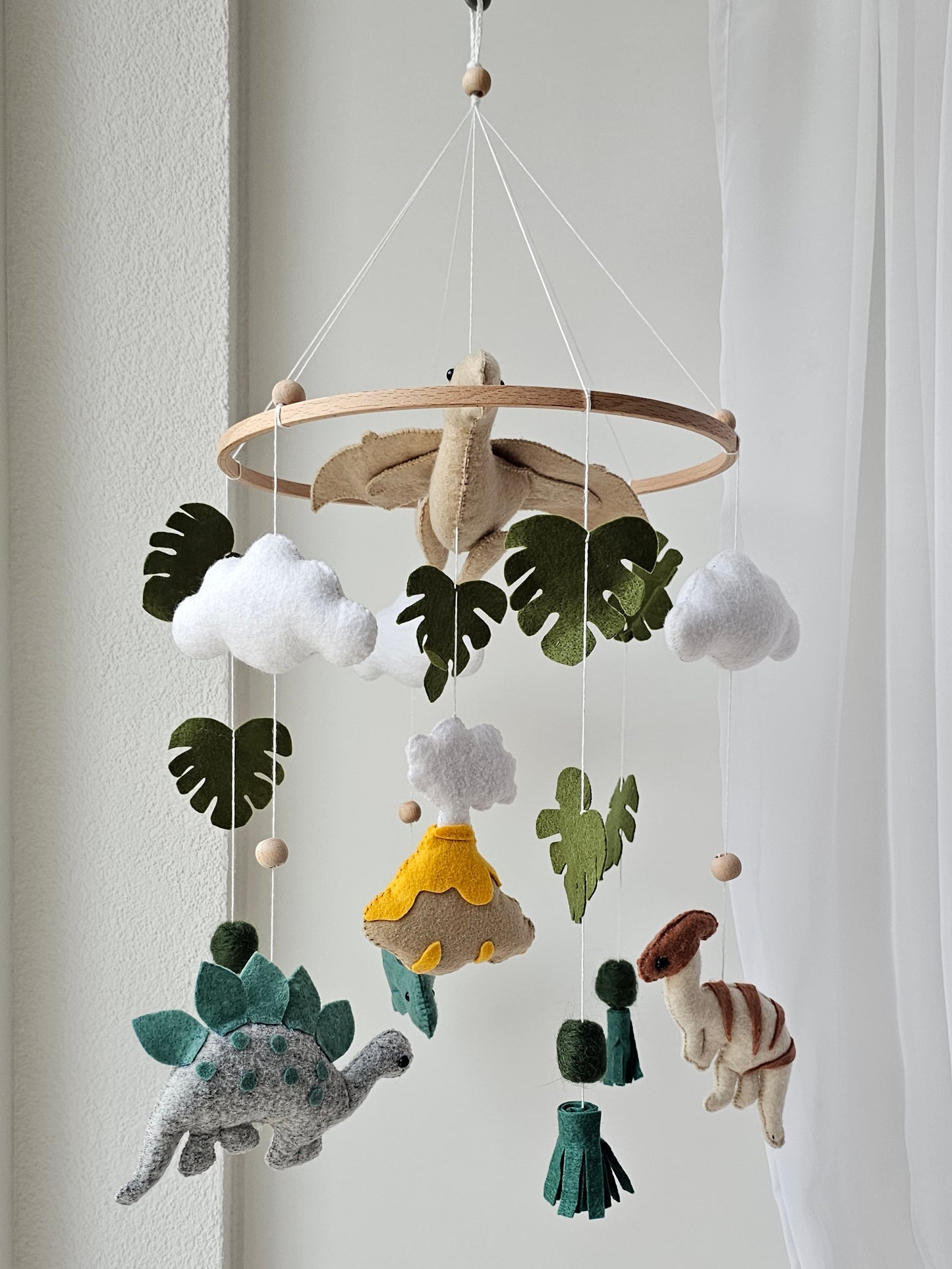 Baby Mobile Dinosaurier mit Vulkan
