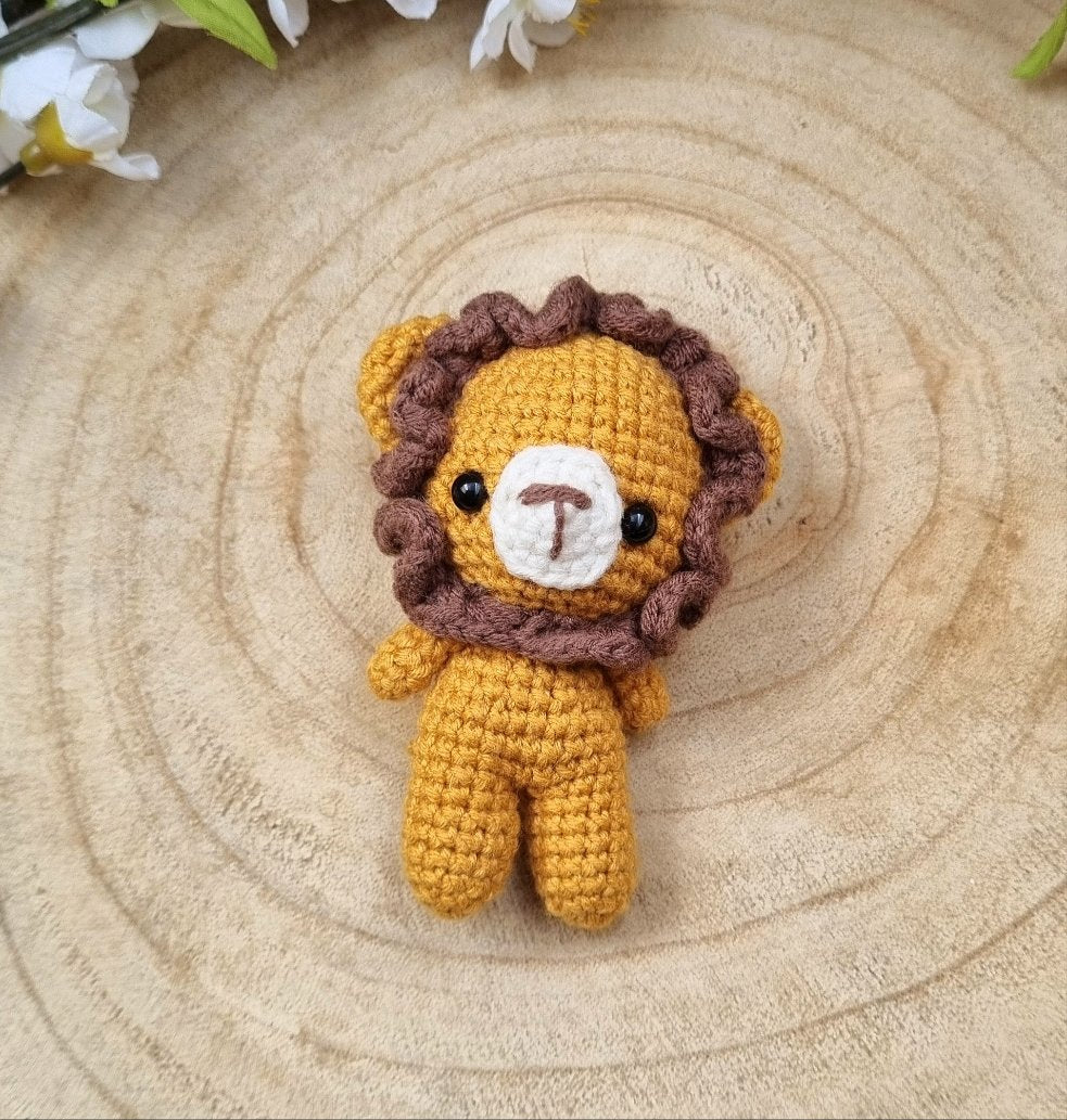 Crochet Mini Löwe